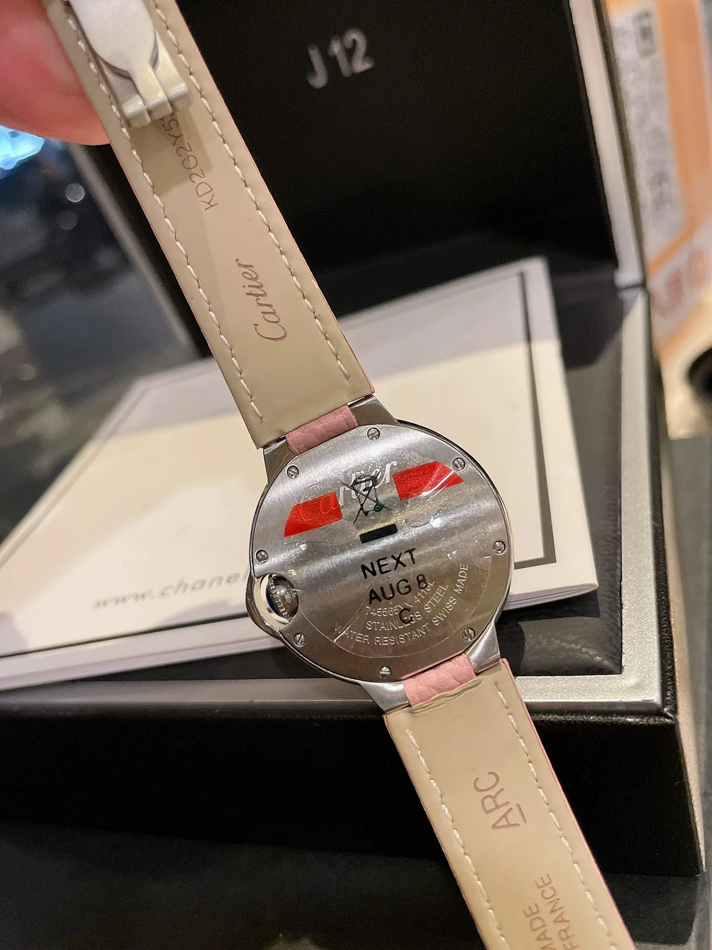 【High-end replica】💰1040! Cartier Blue Balloon, exquisite 33mm quartz watch, traditional three-hand design, starry sky running, time flowing, special craftsmanship with diamonds, perfect personality, matched with fish-eye sapphire glass, using Swiss original Swiss quartz movement, accurate travel time, imported high-gloss cowhide leather belt, original folding buckle, look for high-quality complete package and wear warranty card hangtag.