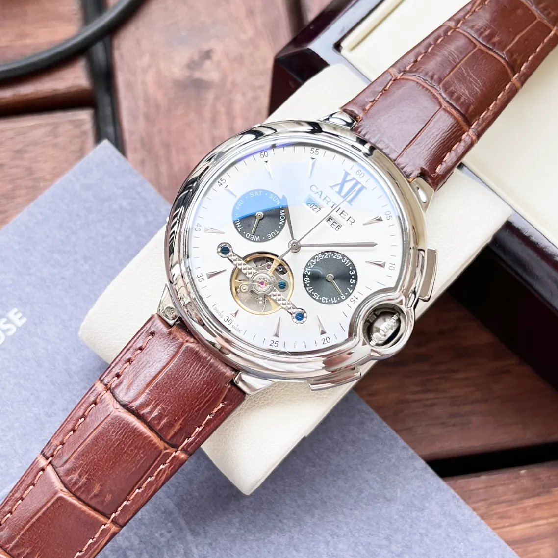【High-end replica】💰1440! Cartier Men's Watch Fully Automatic Mechanical Movement Mineral Strengthened Glass 316L Stainless Steel Case Genuine Leather/Stainless Steel Strap Fashionable and Casual Business Necessary Size: Diameter 44mm Thickness 12mm
