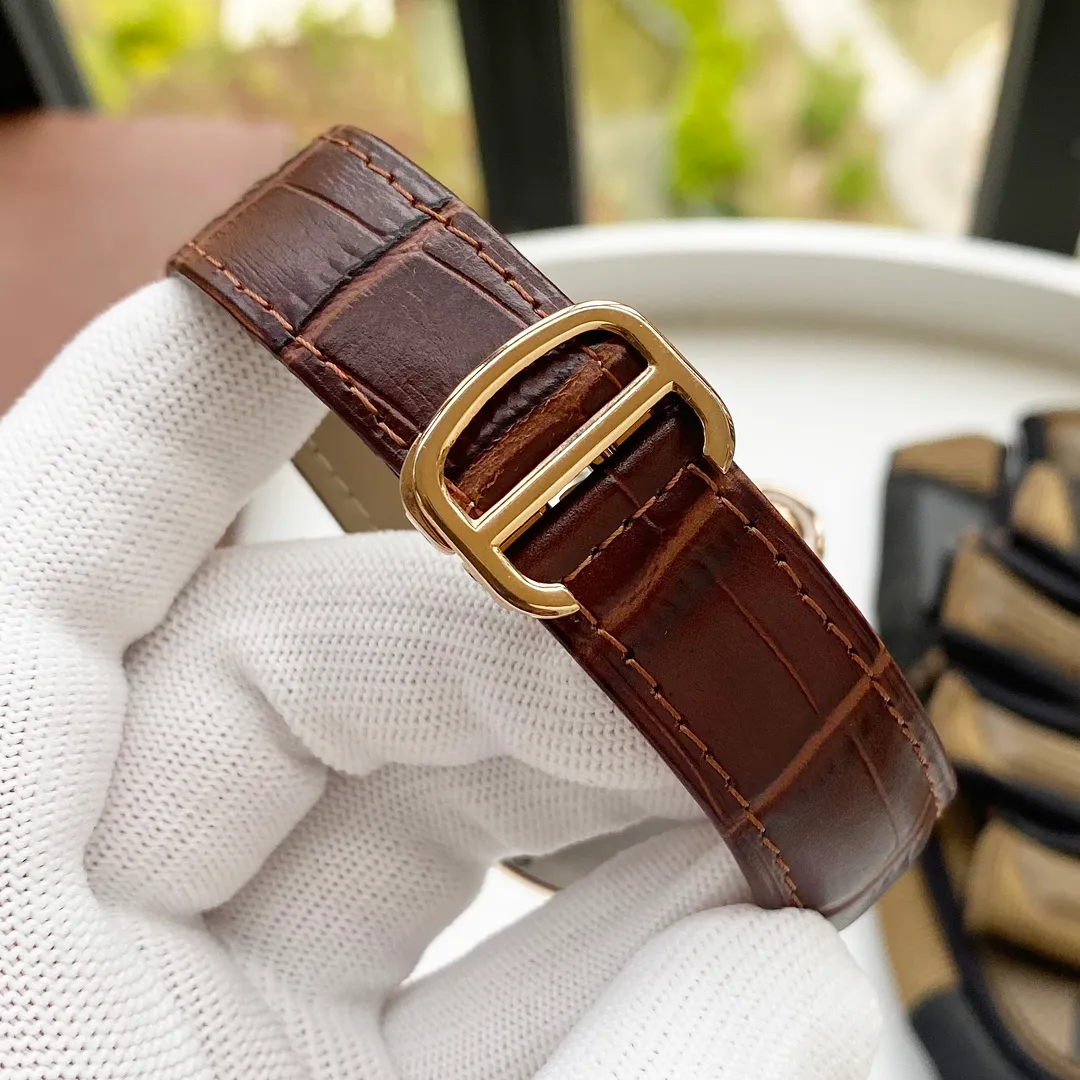 【High-end replica】💰1640! Cartier's premium men's watch features a striking three-hand design, superb craftsmanship, originality, nobility and gentlemanly style. Using fully automatic imported Citizen 8215 mechanical movement, top-grade 316 stainless steel case and strap, mineral super mirror, size 46*13
