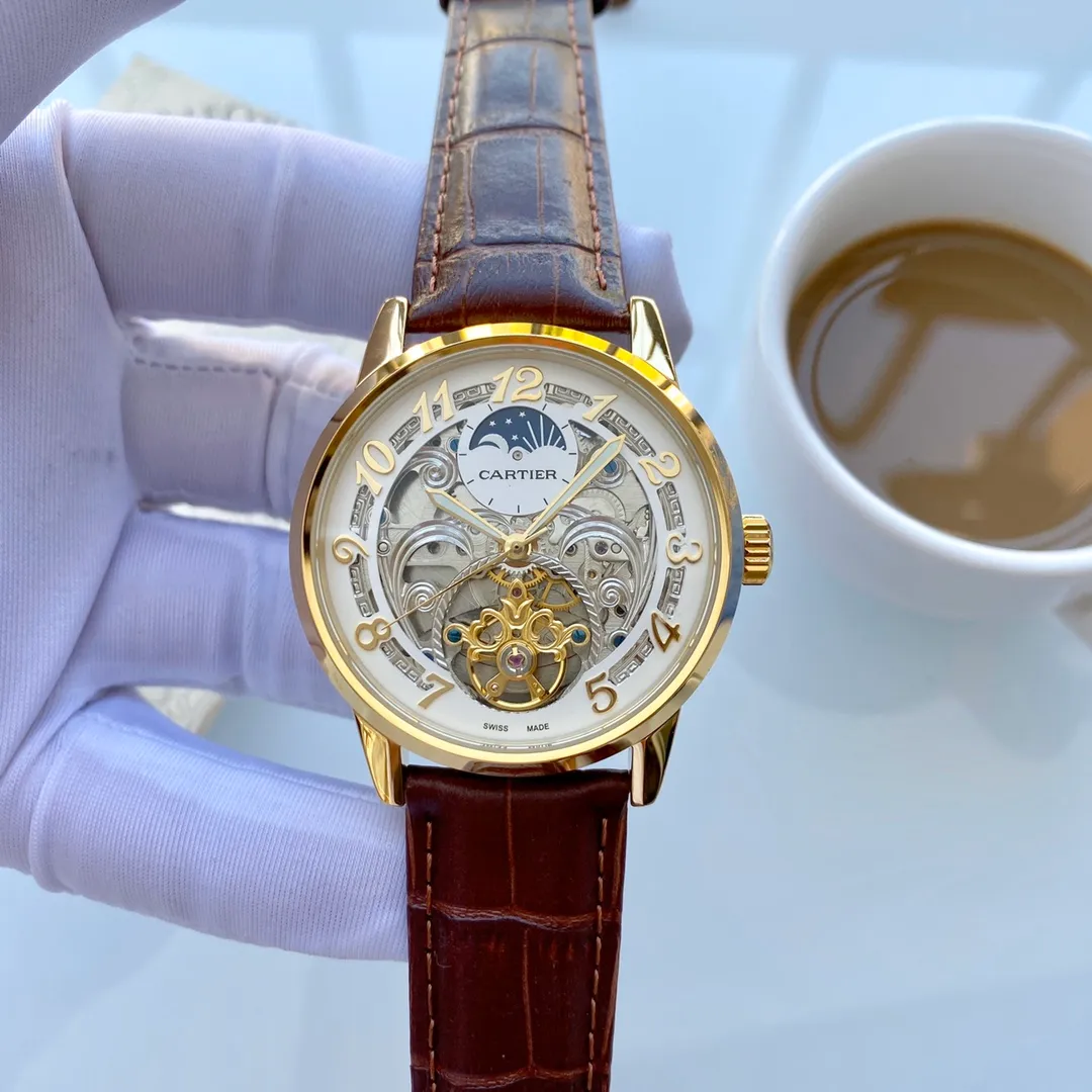 【Foreign Trade Import】💰1440! Cartier - [Rose] [Rose] Exclusive initiative - New face - Ultra-clear mirror - Hollow design, ⚠🎉Brand: Cartier (a noble and wise work) [Special design] 🔥Type: Exquisite men's watch (more excellent) 🔥Strap: genuine cowhide strap (more durable) 🔥Movement: super top mechanical movement (more stable) Perpetual permanent 🔥Material: Mineral super strong mirror (more wear-resistant) Smart style, strong sense of thickness, special design, return with great reputation Size: 42mm in diameter, 12mm thick, smart launch! Welcome to reprint!