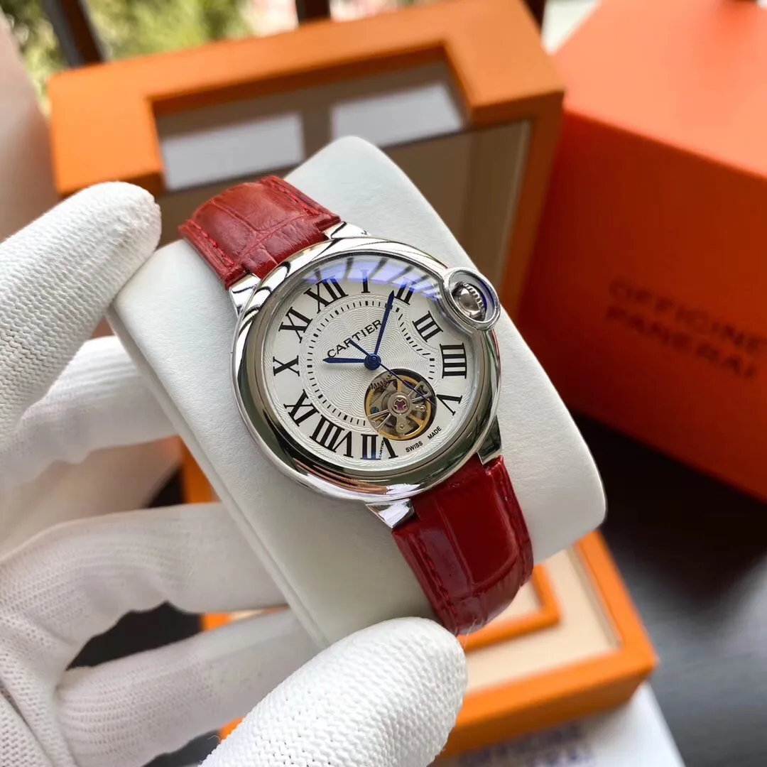 【Foreign trade import】💰1320! The Cartier Blue Balloon series and tourbillon mechanical women's watches are now on the market, exuding fashionable beauty. The operation of the movement flywheel is clear at a glance, showing nobility and luxury. Paired with imported Italian calfskin, it perfectly blends classicity and innovation. The diameter is 36mm wide and the thickness is 11mm🔥The top products are constantly produced🔥