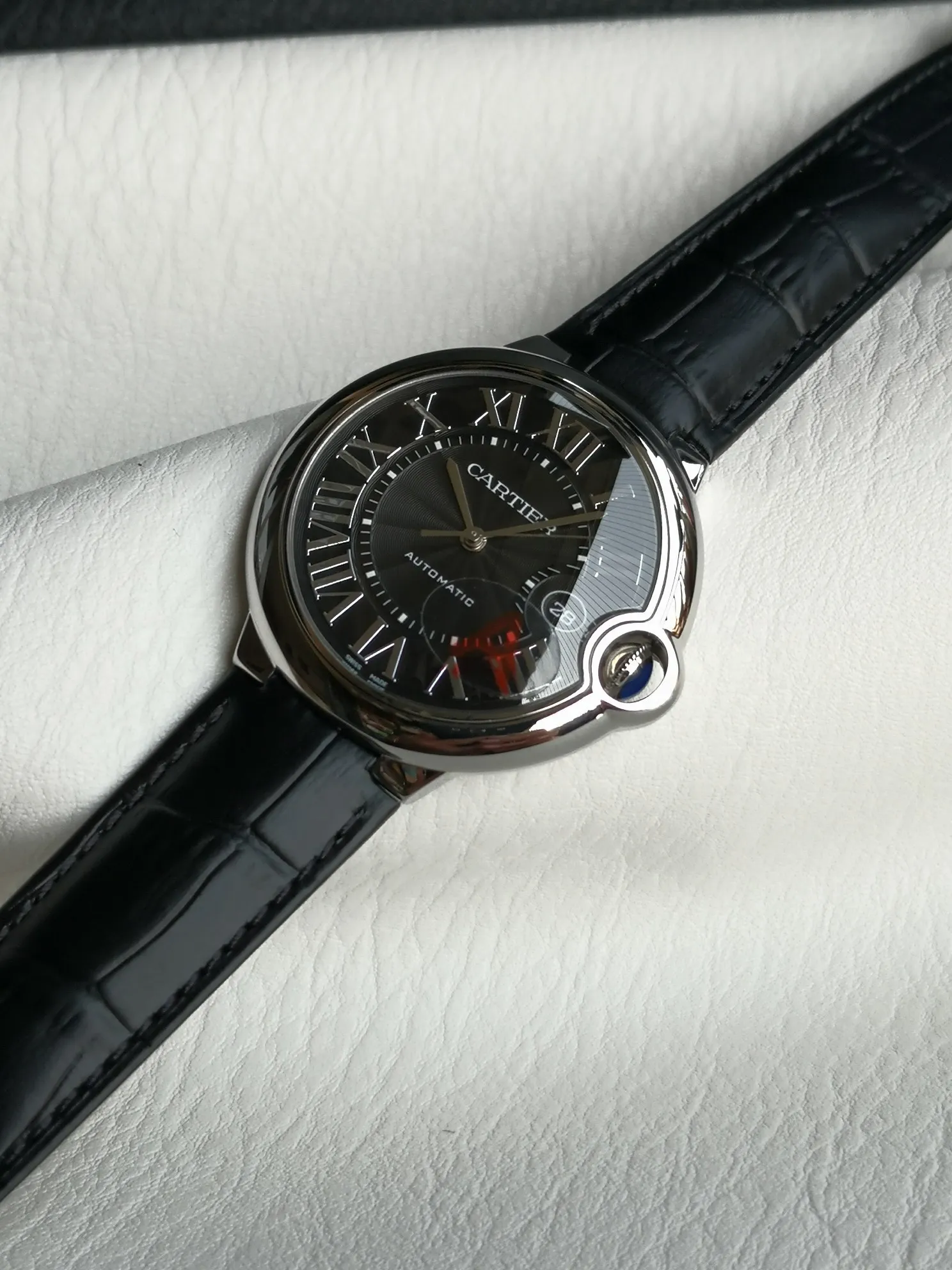 【High-end replica】💰1080! 【Taiwan Factory】💰1920! 【Top Replica】💰Private chat! Cartier Blue Balloon series watch (guilloché dial, 2824-2 fully automatic machine, 42 mm), pays tribute to the retrograde, God bless the world! This picture was taken as a top-notch replica!