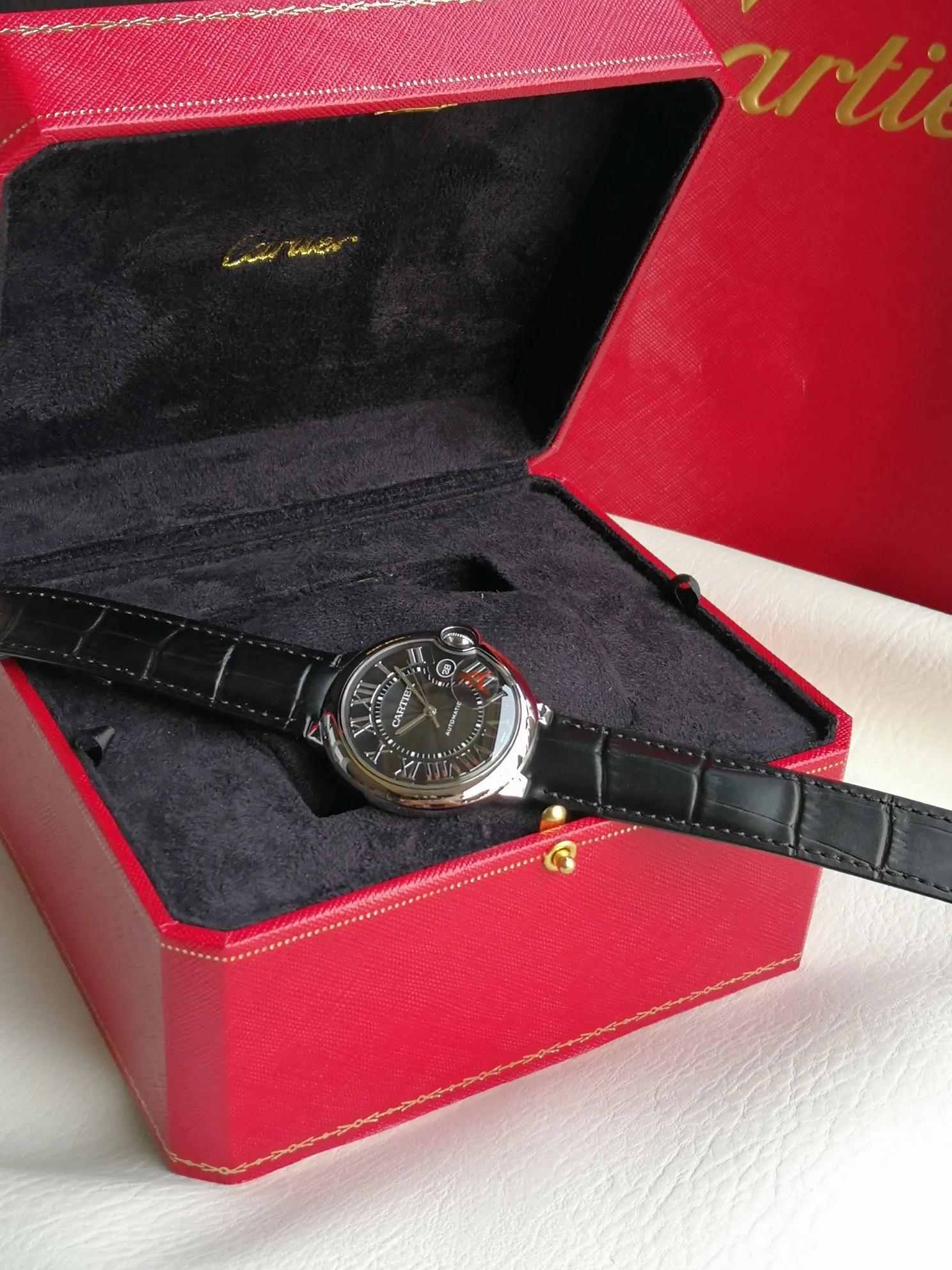 【High-end replica】💰1080! 【Taiwan Factory】💰1920! 【Top Replica】💰Private chat! Cartier Blue Balloon series watch (guilloché dial, 2824-2 fully automatic machine, 42 mm), pays tribute to the retrograde, God bless the world! This picture was taken as a top-notch replica!