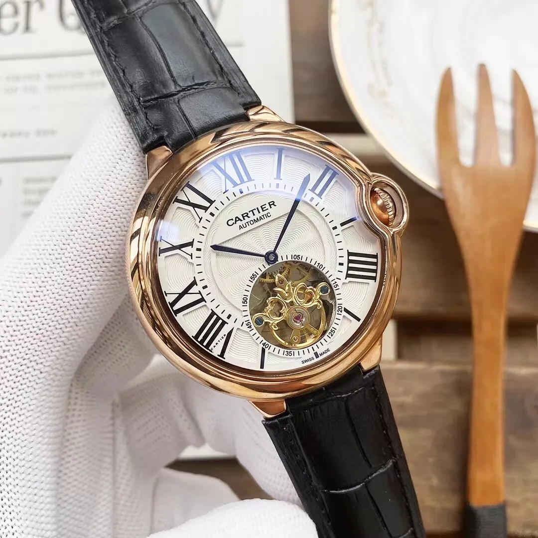 【Foreign Trade Import】💰1440! Cartier's premium men's watch has a simple two-hand large flywheel design, noble atmosphere, gentlemanly style, excellent quality, and is selling well all over the city. Using fully automatic mechanical movement, top-grade 316 stainless steel case, imported calfskin strap, mineral super mirror, size 46*15
