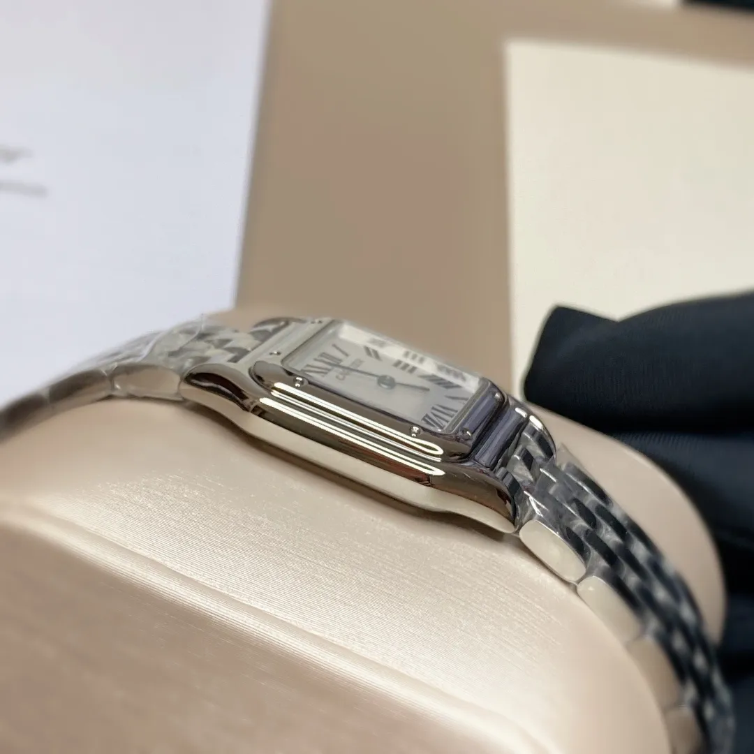 2021 Summer New Style 𝐯𝐜𝐚 𝐅𝐚𝐜𝐭𝐨𝐫𝐲 Produced by Cartier Cheetah without handle Brand: 𝐂𝐚𝐫𝐭𝐢𝐞𝐫·Cartier™️ Series: 𝐏𝐀𝐍𝐓𝐇𝐄𝐑𝐄 𝐃𝐄 (Japanese バージョン) Movement: Swiss quartz Size: 𝟐𝟐/𝟑𝟎𝐦𝐦 small, 𝟐𝟕/𝟑𝟓𝐦𝐦 medium Material: 𝟑𝟏𝟔 stainless steel Button: original pull button Function: hour hand