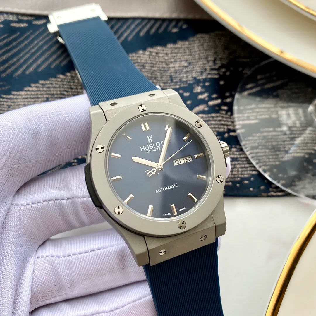 【Foreign trade import】💰1280! Hublot's premium men's watch has a classic three-hand design, noble atmosphere, gentlemanly style, excellent quality, and is a hot seller all over the city. It adopts fully automatic mechanical movement, top-grade 316 stainless steel case, imported calfskin strap, mineral super mirror, size 44*13, welcome to reprint!