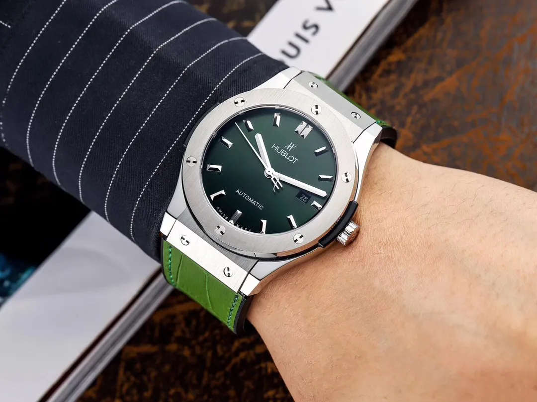 【High-end replica】💰1440! Hublot-HUBLOT Type: [Cool] Men's Watch Case: 316 stainless steel (excellent workmanship) Strap: Imported rubber strap Movement: Imported 8215 fully automatic mechanical movement (stable travel time) Material: Advanced reinforced coated mirror Size: Dial diameter 42mm, thickness 13mm 🔥Top product, constant quality products🔥
