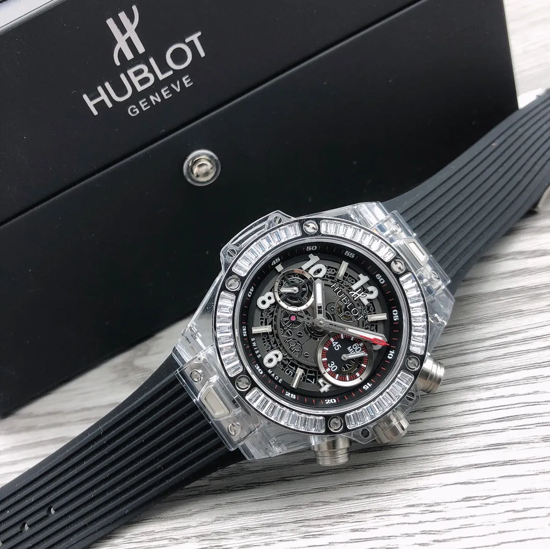 【Top Replica】💰Private chat! Hublot HUBLOT Hublot A42 watch is the best replica of the year - Hublot BIG BANG series 411.JX.4802.RT "fully transparent watch" [Excellent details] 1. Restore the hollow layout of the dragons and phoenixes behind the authentic dial, 2. Use the same acrylic plexiglass as the original for ultimate cloning - completing the impossible task. This material not only has high hardness, but also has excellent physical properties such as corrosion resistance and wear resistance. High-definition scratch-resistant sapphire 💎 glass [Movement function] The diameter of the watch is 45mm. The enhanced version of the chronograph 7750 movement is used to modify the original HUB.1242 core to achieve all functions consistent with formal wear. [Strive for excellence] Go all out, check every level, and try our best to restore every detail of the authentic product while ensuring a perfect "perspective sense". [Gift] Comes with a pair of natural rubber straps of the same style and different colors (can replace the original), the first "fully transparent masterpiece" in the replica industry