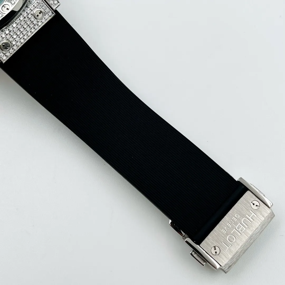 【High-end replica】💰1360! Hublot-HUBLOT Hublot Golden Classic Fusion Series Built-in fully automatic mechanical movement Premium men's watch The mirror is made of thickened tempered glass The case is made of 316l stainless steel The imported rubber strap with original folding snap buckle is easy to wear The case size is 42 mm in diameter and 11.7 mm in thickness The classic design is fashionable, simple and elegant