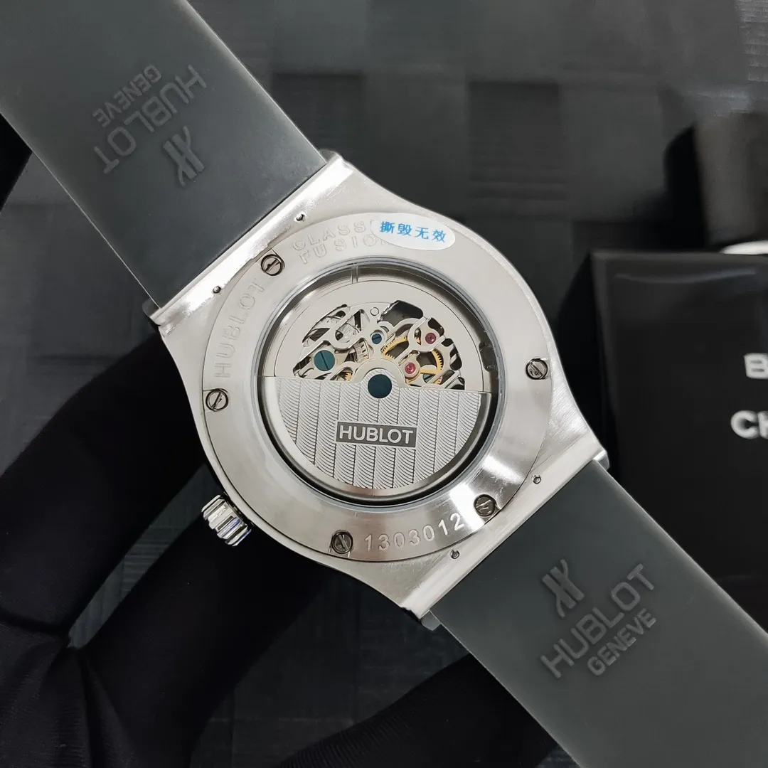 【Foreign Trade Import】💰1720! Hublot's premium men's watch features a classic three-hand flywheel design, exquisite craftsmanship, originality, nobility and gentlemanly style. It adopts fully automatic mechanical movement, top-grade 316L stainless steel case, imported calfskin strap, mineral super mirror, size: 44mm13mm. Welcome to reprint! Produced by XL! ! !