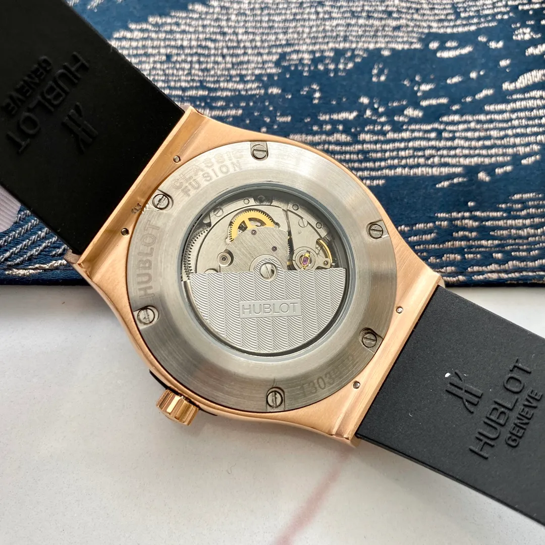 【Foreign trade import】💰1280! Hublot's premium men's watch has a classic three-hand design, noble atmosphere, gentlemanly style, excellent quality, and is a hot seller all over the city. It adopts fully automatic mechanical movement, top-grade 316 stainless steel case, imported calfskin strap, mineral super mirror, size 44*13, welcome to reprint!
