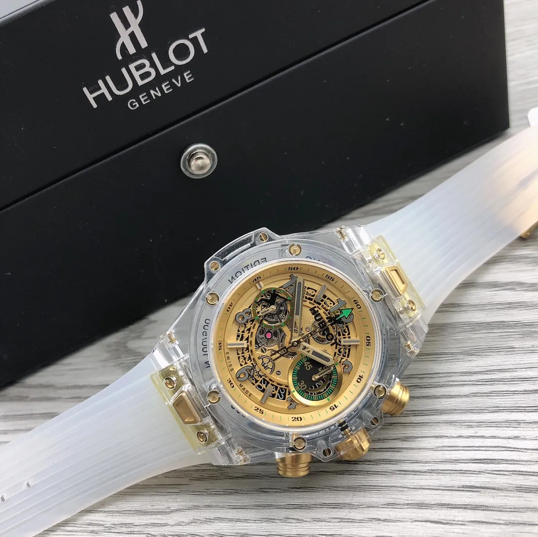 【Top Replica】💰Private chat! Hublot HUBLOT Hublot A42 watch is the best replica of the year - Hublot BIG BANG series 411.JX.4802.RT "fully transparent watch" [Excellent details] 1. Restore the hollow layout of the dragons and phoenixes behind the authentic dial, 2. Use the same acrylic plexiglass as the original for ultimate cloning - completing the impossible task. This material not only has high hardness, but also has excellent physical properties such as corrosion resistance and wear resistance. High-definition scratch-resistant sapphire 💎 glass [Movement function] The diameter of the watch is 45mm. The enhanced version of the chronograph 7750 movement is used to modify the original HUB.1242 core to achieve all functions consistent with formal wear. [Strive for excellence] Go all out, check every level, and try our best to restore every detail of the authentic product while ensuring a perfect "perspective sense". [Gift] Comes with a pair of natural rubber straps of the same style and different colors (can replace the original), the first "fully transparent masterpiece" in the replica industry