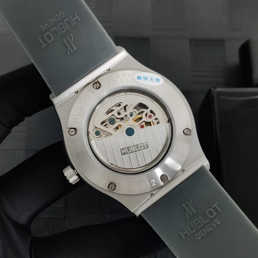 【Foreign Trade Import】💰1720! Hublot's premium men's watch features a classic three-hand flywheel design, exquisite craftsmanship, originality, nobility and gentlemanly style. It adopts fully automatic mechanical movement, top-grade 316L stainless steel case, imported calfskin strap, mineral super mirror, size: 44mm13mm. Welcome to reprint! Produced by XL! ! !