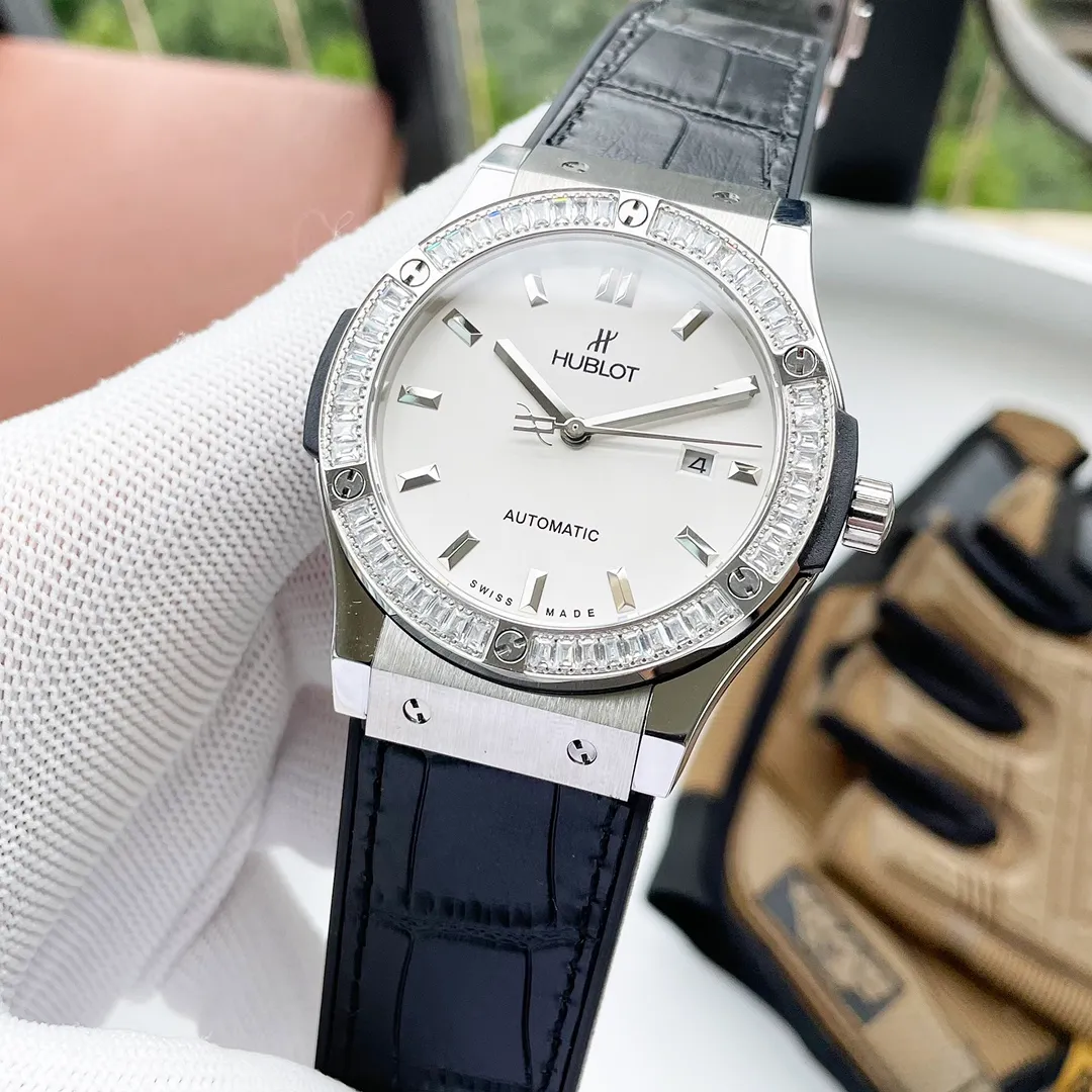 【High-end replica】💰1700! Hublot-HUBLOT Type: [Cool] Men's Watch Case: 316 fine steel (excellent workmanship) Strap: Imported rubber strap/top 316 fine steel Movement: Original imported Citizen 8215 fully automatic mechanical movement (stable travel time) Material: High-grade sapphire mirror Size: Dial diameter 43mm, thickness 13mm