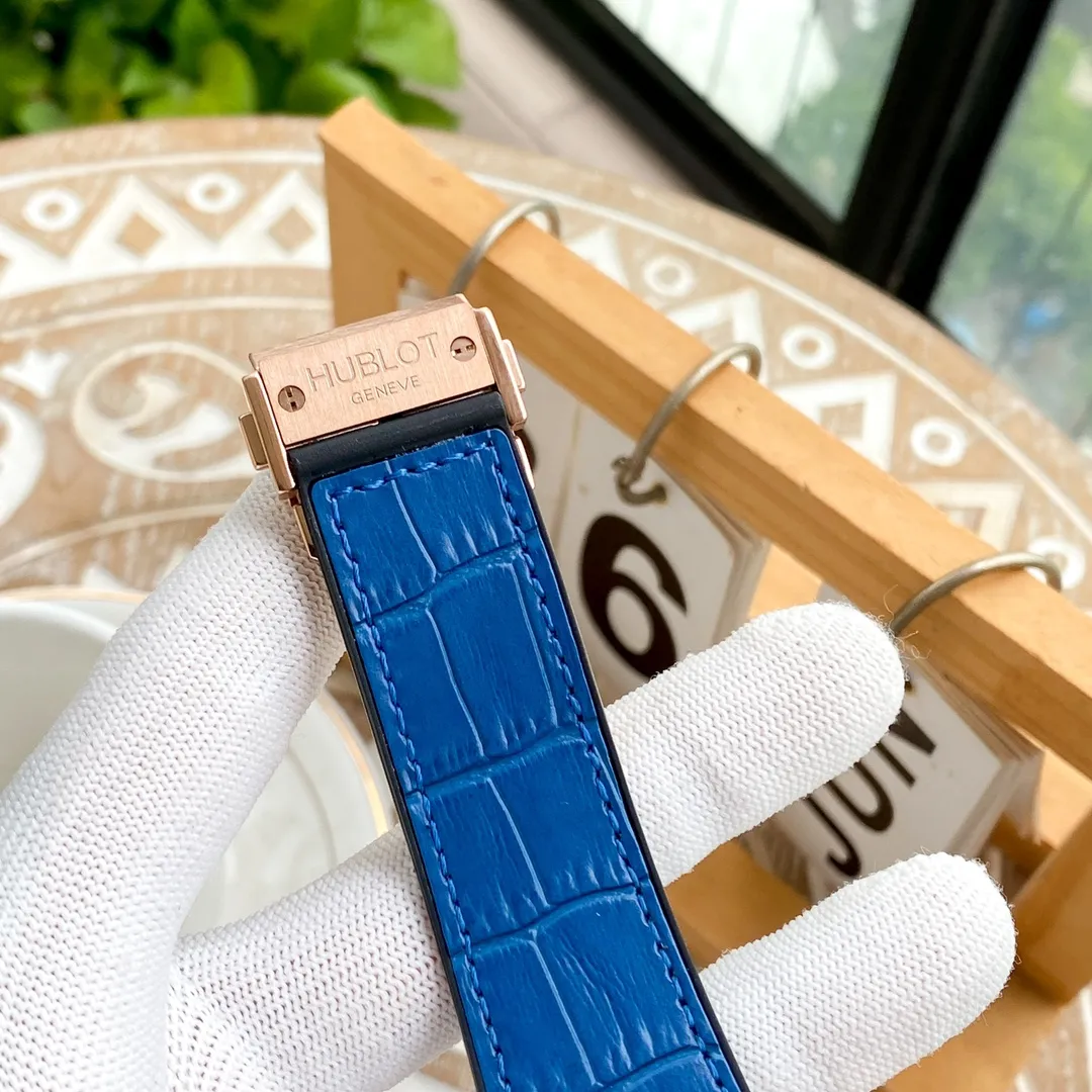 【High-end replica】💰1440! Hublot [Type]: Fine men's watch (exclusive for tough guys) [Strap]: Genuine cowhide strap [Movement]: Fully automatic mechanical movement [Mirror]: Mineral-strengthened glass (higher definition) Elegant taste Vast and majestic Ingenuity Treasures for the wrist Size: Diameter 42mm🔥Top-quality products continue to be produced🔥