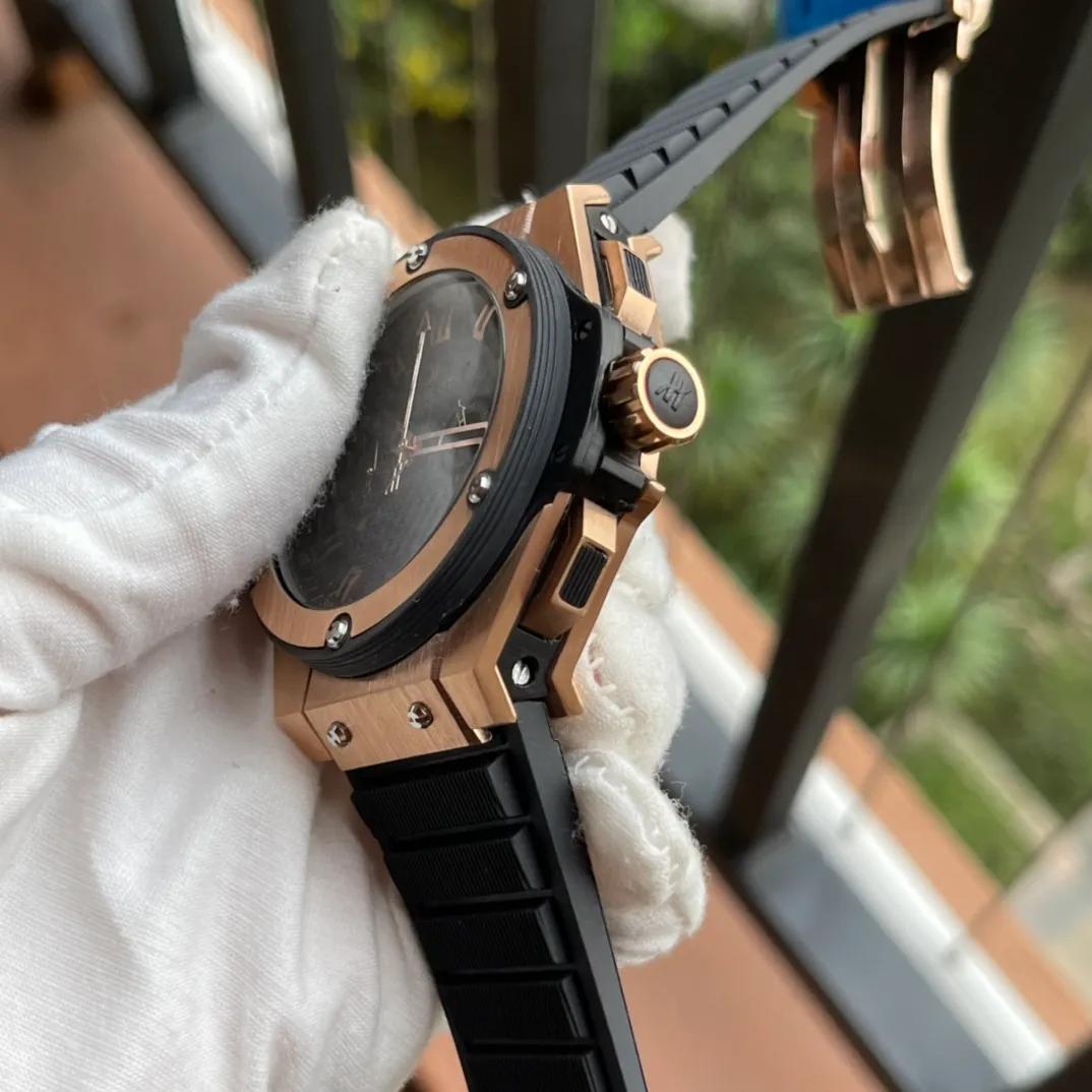 【Foreign trade import】💰1360! Hublot (Hengbao) [Series]: BIG BANG series [Strap]: Malaysian fragrant rubber strap [Movement]: VK quartz movement imported from Japan (zero error and zero repair) [Mirror]: Mineral-strengthened glass (higher definition) Elegant taste Vast and majestic Ingenuity A treasure for the wrist Size: 46mm in diameter and 12mm thick Hot on the market! Welcome to reprint!