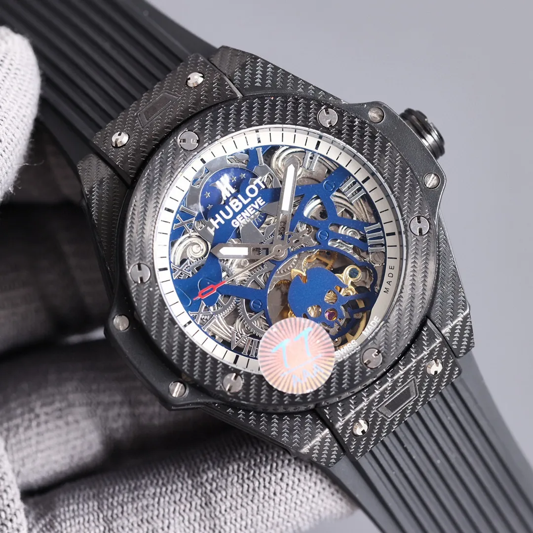 【High-end replica】💰1720! Carbon fiber body Avant-garde personality Ingenious craftsmanship BIG BANG is about being different and kingly style [Latest]: Hublot [Series]: BIG BANG series [Strap]: Malaysian fragrant rubber strap [Movement]: High-end fully automatic imported Citizen mechanical movement [Mirror]: Mineral-strengthened glass (higher definition) Elegant taste Vast and majestic Ingenuity A treasure for the wrist Size: diameter 46mm, thickness 12mm. Hot sale! Welcome to reprint!