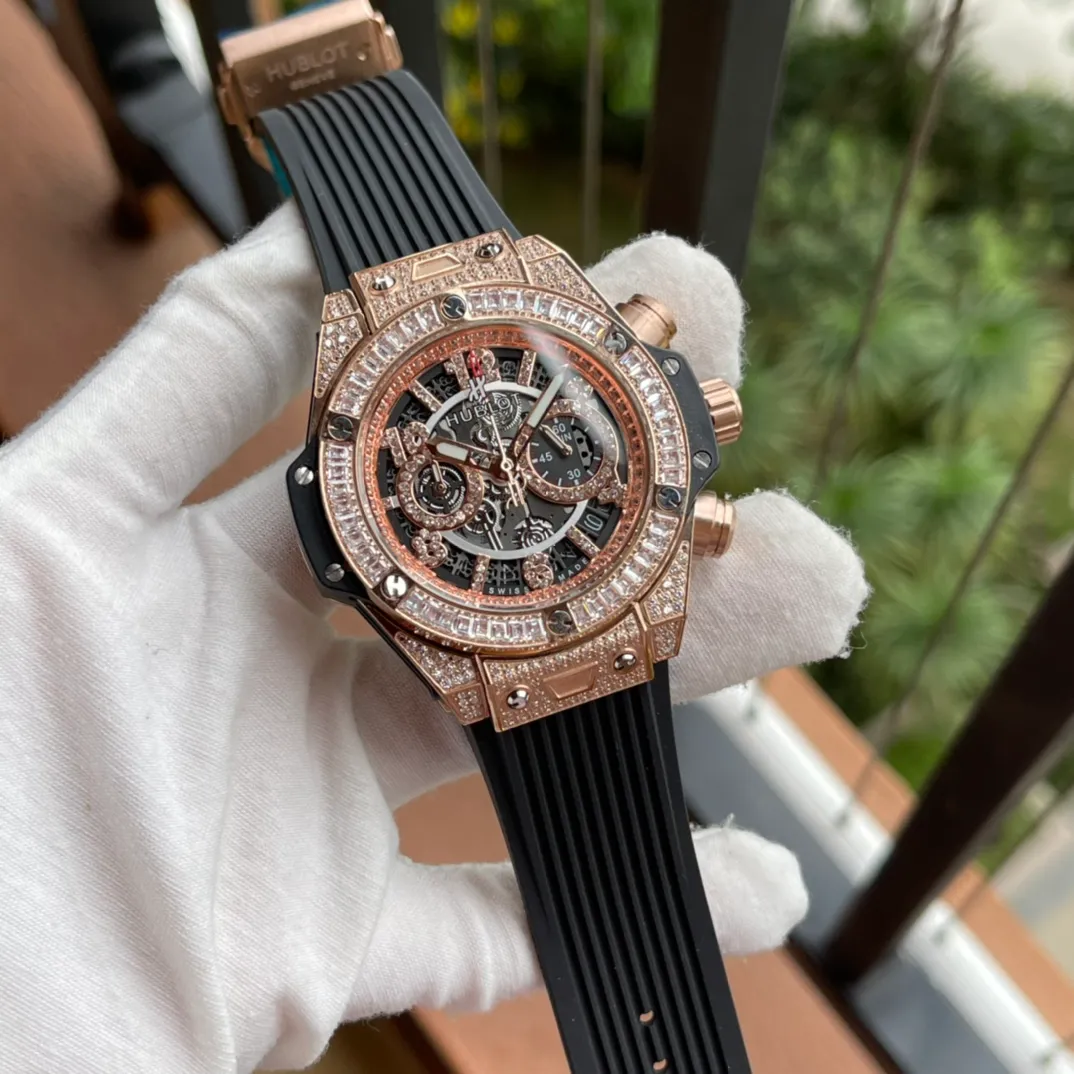 【Foreign trade import】💰1640! Hublot (Hengbao) [Series]: BIG BANG series [Strap]: Malaysian fragrant rubber strap [Movement]: VK quartz movement imported from Japan (zero error and zero repair) [Mirror]: Mineral-strengthened glass (higher definition) Elegant taste Vast and majestic Ingenuity A treasure for the wrist Size: 46mm in diameter and 12mm thick Hot on the market! Welcome to reprint!