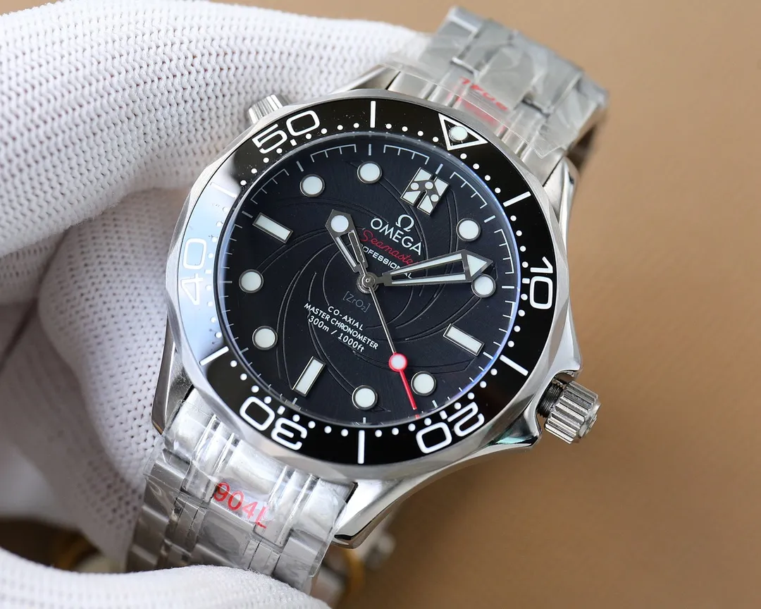【High-end replica】💰1240! 【Customized all-in-one machine】💰1720! In 2022, the official strongly recommends the Omega Seamaster 300m 007 Special Edition Diving Watch with exclusive quality on the entire network [Movement] Equipped with imported 9015 all-in-one machine [Buckle] The steel band uses the original buckle [Mirror] Sapphire mirror [Case] ​​Made of 316L stainless steel case, equipped with the only one-way rotating ceramic ring in its class. Deeply waterproof, watch diameter 42mm × 13mm🔥Top product, high quality products constantly🔥