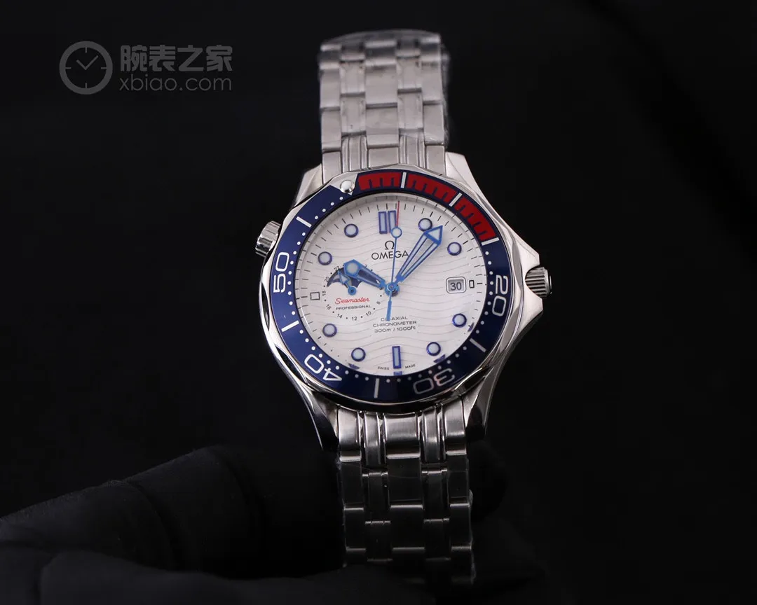 【Foreign trade import】💰2400! OMEGA’s latest launch is the Seamaster, super luminous, and 9-digit true moon phase. It adopts an imported fully automatic mechanical movement to achieve zero repairs, can store power for over 48 hours, and is waterproof to a depth of up to 50 meters. [Case]: 316 fine steel (high-quality workmanship) [Watchband]: Imported tape/top-grade 316 fine steel [Movement]: Imported 8217 fully automatic mechanical movement (stable running time) [Glass]: Advanced strengthened coated mirror [Size]: Diameter 41mm, thickness 13mm! Welcome to reprint!