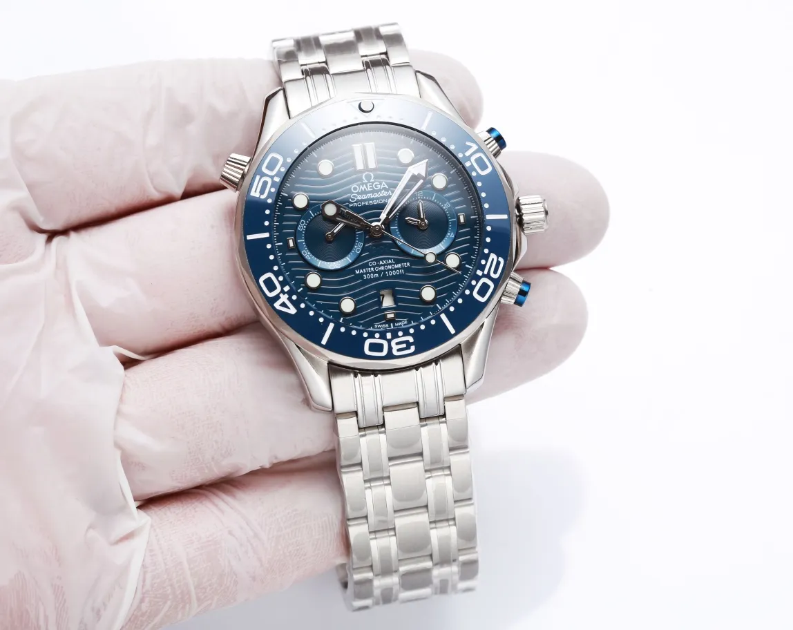 【High-end replica】💰1440! [Strong hot model👴🏻Steel men] The top quality upgrade of major manufacturers in 2022, the new Omega Seamaster series 300-meter multi-functional 5-pin design diving watch has arrived🎉Feedback is coming! Always adhering to practical value, there is no best, only better upgrade concepts to reach the top again! [Movement] Equipped with a brand new automatic mechanical movement, original transparent bottom design, 0️⃣ repair, accurate running time, strong practicality [Case] ​​Made of 316L stainless steel case, equipped with the only original ceramic one-way rotating timing ring in its class. The exclusive version is consistent with the original ceramic ring. 🆚Wear-resistant, anti-scratch⚙️High quality [Mirror high-definition reinforced coating, anti-scratch and anti-wear mirror. [Bracelet] 316 fine steel nine-bead bracelet, equipped with the only original push-pull adjustable clasp in its class. The dial adopts two-color ice blue luminous synchronization