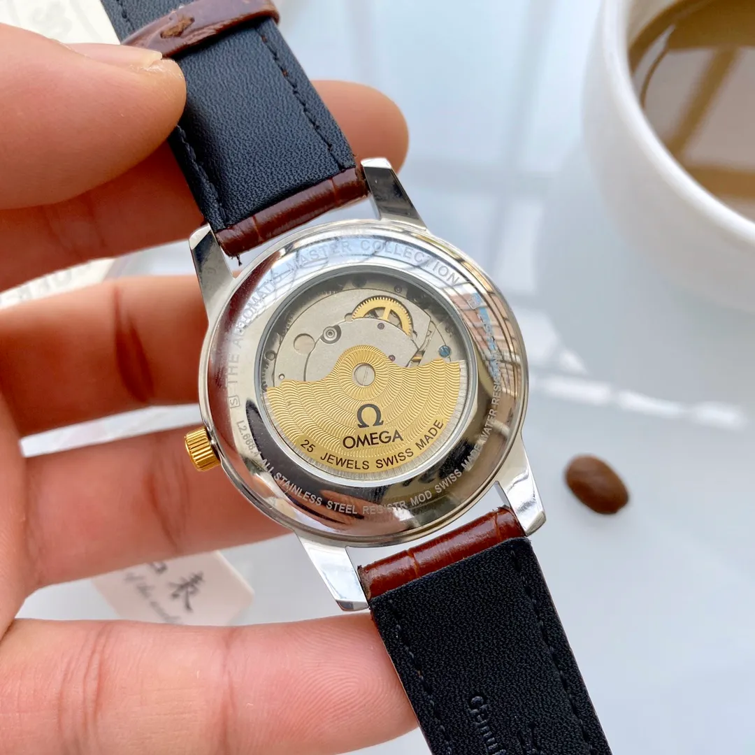 【Foreign trade import】💰1200! Omega (exquisite, wise work), high quality Type: Exquisite men's watch (more excellent) Best design Strap: Genuine leather/316L stainless steel strap (more durable) Very popular Movement: Top mechanical movement (stable) Material: Mineral super strong mirror (wear-resistant) Real man, wise style, strong three-dimensional sense Special design Return with great reputation Size: 40mm diameter, 12mm thick Smart launch! Welcome to reprint!