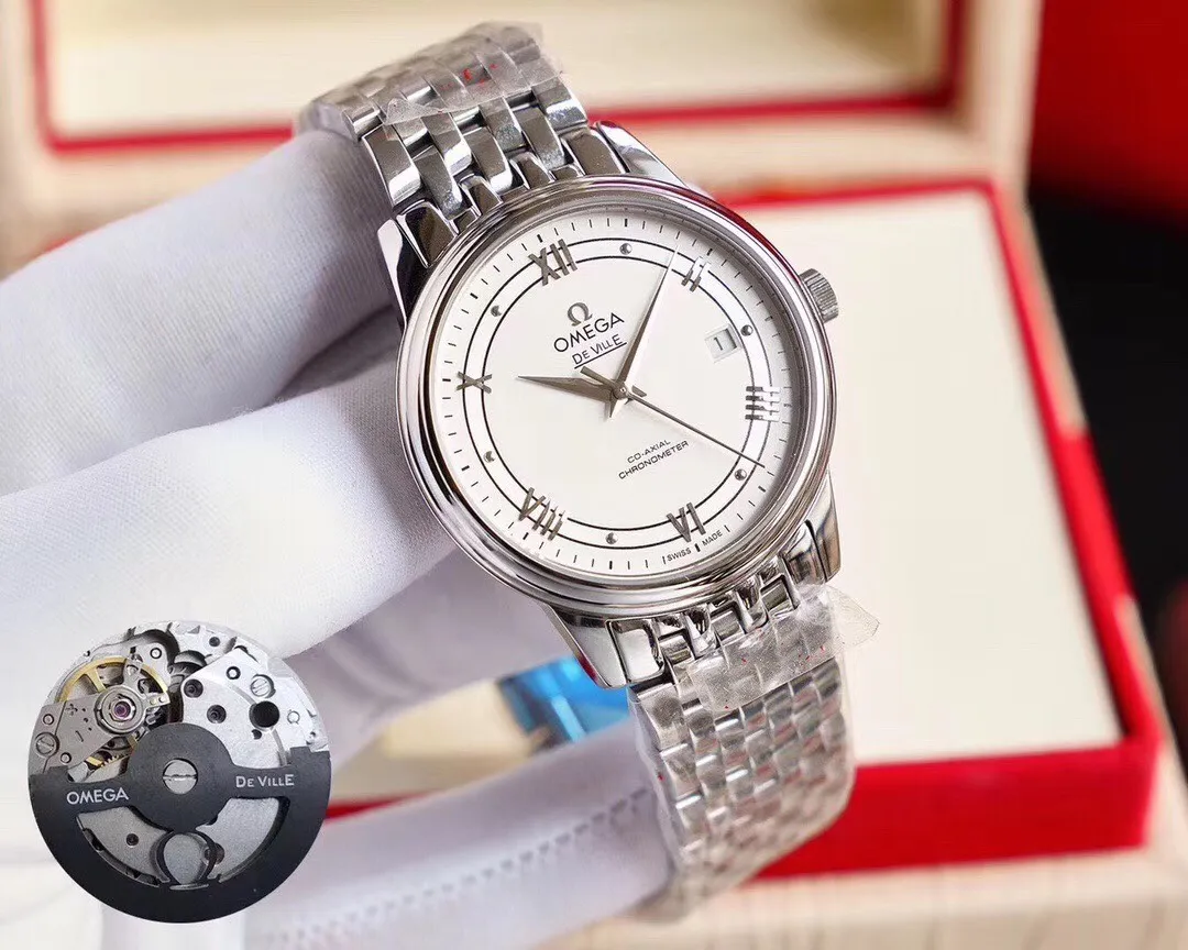 【Foreign trade import】💰2360! Omega-Diefei Series‼ ️ Simple and elegant, with a very obvious sense of post-modernism. The elegant and slim appearance, combined with the simple and elegant design, perfectly interprets the classic charm of the original elegant business. The size of the watch is 39.5 mm x 10 mm. The literal scales and hands all inherit the original craftsmanship. They are first polished and then rhodium-plated to ensure permanent luster and amazing temperament. The resistor LOGO on the plate is well curved and the edges are chamfered naturally. It seems small and exquisite, not worth mentioning, but in fact the craftsmanship is complicated and contains a lot of things. The brushing process of the bottom cover is consistent with the original product, and the position and details of the embossed Logo are of the highest quality in the market. The brushing process of the bottom cover is consistent with the original product, and the position and details of the embossed Logo are of the highest quality in the market. It adopts the super stable Japanese 8215 movement, truly achieving zero repairs. 🔥Top product, high quality products constantly🔥