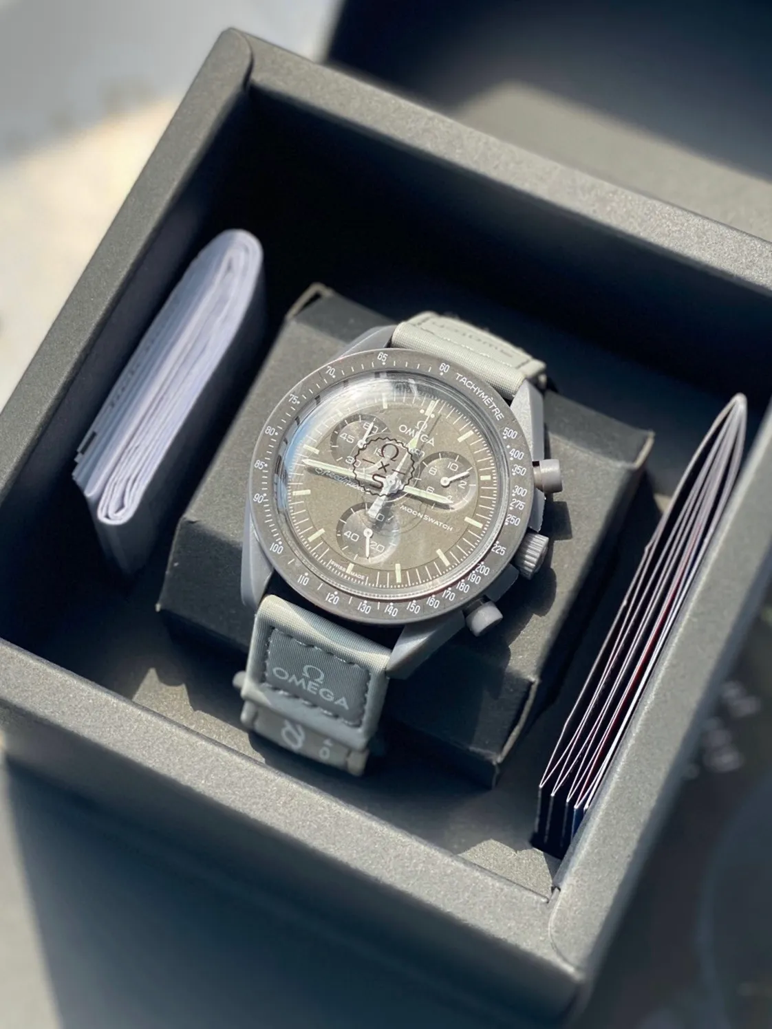 [Original order quality] 💰700! 【Purchasing quality】💰960! It’s hard to find a watch in the world❗️❗️❗️Omega x Swatch co-branded watch is here! ! !  A total of 11 models 🔵 respectively represent the sun, Mercury, Venus, Earth, Mars, Jupiter, Saturn, Uranus, Neptune, Moon, and Pluto in the solar system. Internally equipped is Swatch’s quartz chronograph movement. Interestingly, the battery cover of each watch is printed with a photo of the planet represented by the watch. The photo is said to be provided by NASA.