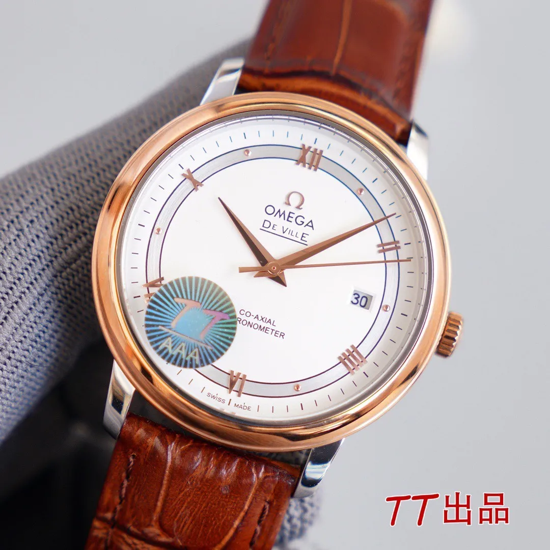 【High-end replica】💰1160! 【Customized all-in-one machine】💰1720! The first thing that comes to mind for the Omega De Ville series is its dignified, elegant, simple, simple, and unobtrusive appearance. Although simple, it is very delicate. The watches in this series are worn with a steady, cautious and steady character. Configuration parameters: Brand: Omega Series: Diefei series Movement: Imported Citizen 9015 all-in-one movement (upgraded version) Each movement undergoes strict QC calibration before shipment. Very strict, zero repairs. Design service life: 10 years. Case material: 316L stainless steel, CNC numerical control engraving, ultra-precision, waterproof depth 100 meters🏊‍♀🏊🏊 Lettering: The latest version of the disc flying track lettering, the word nails are butt welded and inlaid with the same process as the genuine ones (the first in the industry) Table diameter: 39.5*9.7mm (the only one on the market that is consistent with the genuine ones) Product grade: Super A Glass: Imported sapphire glass (0 difference in exposure and transparency compared with the original) Belt: Genuine American alligator leather strap (black/brown) Steel strap: 316L steel professionally polished by top masters /Gloss/Smoothness/Comfort/The same quality as genuine ones. Buttons: Original easy-to-tie pin buckles. Steel buckles: Original mold opening. Same craftsmanship. Same functions. "Manually extendable buckle"