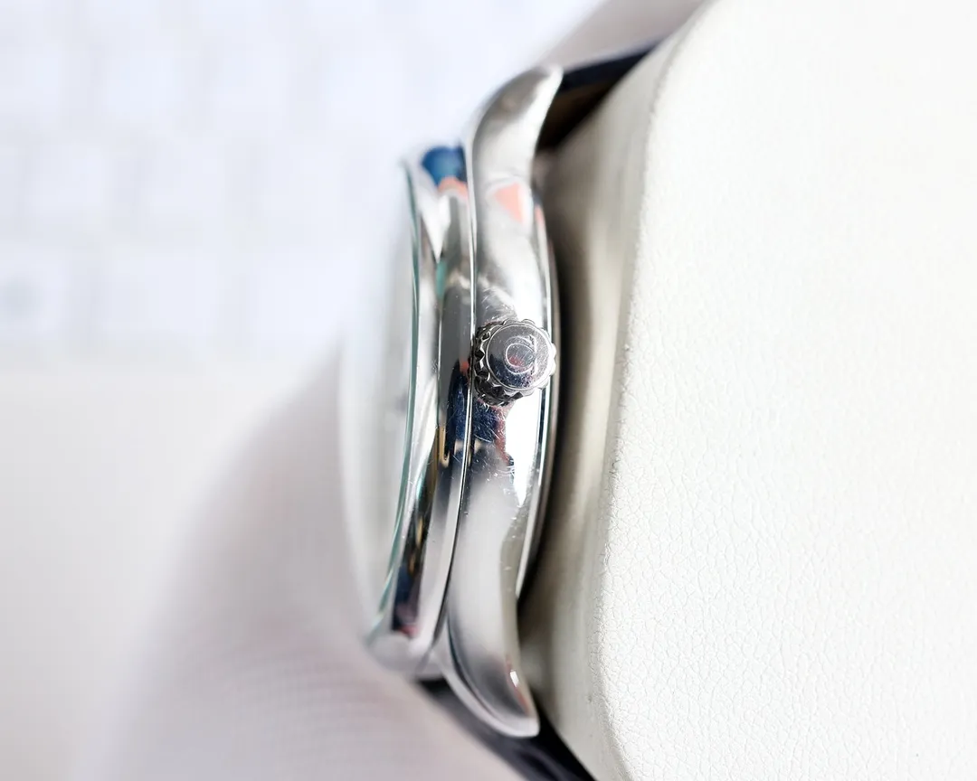 【High-end replica】💰1240! OMEGA-OMEGA‼ ️Boutique men's watch 🌹🌹🌹New multi-functional design, noble atmosphere, gentlemanly style, excellent quality, hot selling all over the city. Adopting fully automatic mechanical movement, top-grade 316 stainless steel case, imported calfskin strap, sapphire mirror, diameter 42mm🔥Top quality products are constantly produced🔥