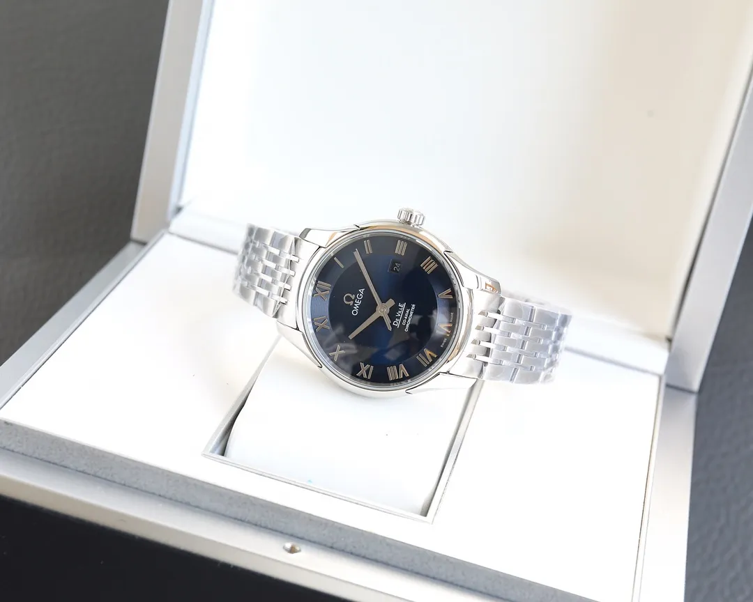 【High-end replica】💰1240! 【Customized all-in-one machine】💰1760! Omega De Ville series men's mechanical watch, a new upgraded version will arrive in 2023. The modified quality is exclusively customized with a special design of the 8500 movement splint. [Movement] Re-engraved and restored 8500 coaxial movement, with a see-through bottom showing the movement at a glance, perfectly presented. [Case] 316L stainless steel case, made with exclusive CNC technology, with arched wear-resistant super strong glass, clear text lines and well-proportioned checkering. Three degrees waterproof, watch diameter 41/11mm [Watch chain] Italian imported cowhide leather strap with original folding clasp or 316 stainless steel original clasp optional. The exclusive quality code is 83145368.