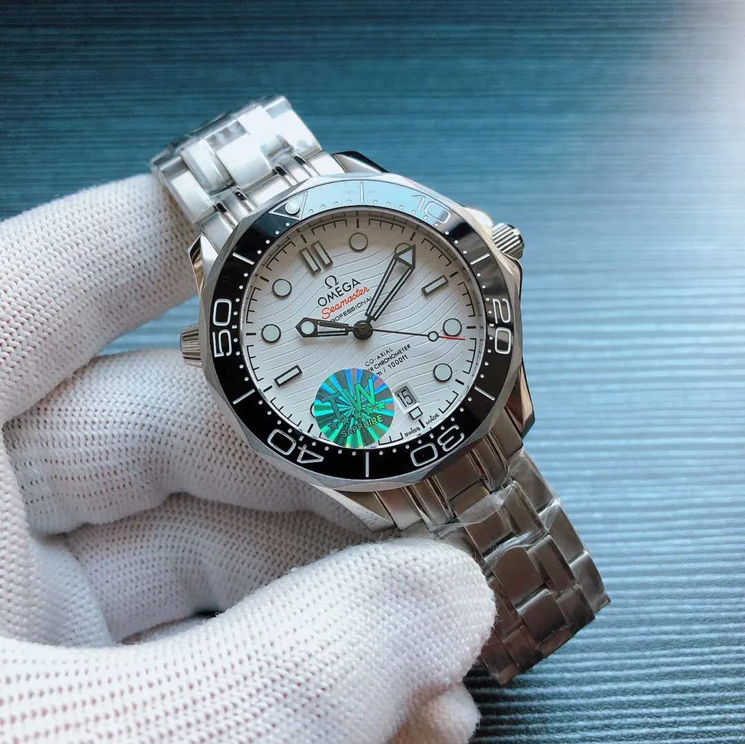 【Foreign trade import】💰3600! OMEGA 🎮T2 New Seamaster 300m Diving Watch Be the first to experience the new Seamaster 300. Upgraded to a see-through bottom. The new Seamaster 300 has been upgraded to be consistent with the genuine product. The full ceramic dial is engraved with the imprint of [ZrO2]. The scales and characters on the ceramic ring are upgraded. The "white enamel" process is used and is not easy to turn yellow. Glossy, 🎮The needle shape of the watch is different from the old model. The needle shape is enlarged for clearer reading. It is equipped with imported Miyota 9015 to 8800 movement. (Zero return for repair)
