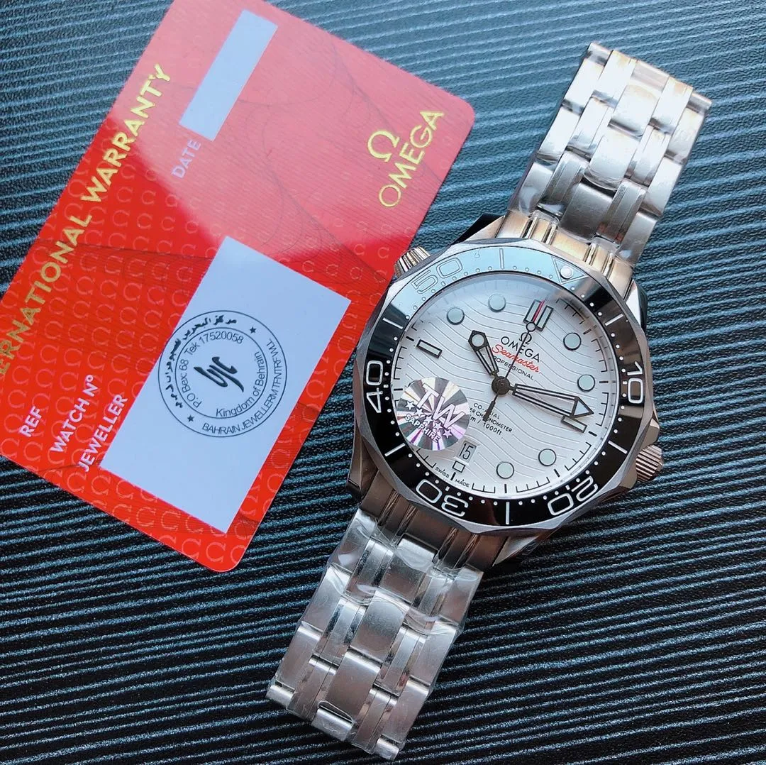 【Foreign trade import】💰3600! OMEGA 🎮T2 New Seamaster 300m Diving Watch Be the first to experience the new Seamaster 300. Upgraded to a see-through bottom. The new Seamaster 300 has been upgraded to be consistent with the genuine product. The full ceramic dial is engraved with the imprint of [ZrO2]. The scales and characters on the ceramic ring are upgraded. The "white enamel" process is used and is not easy to turn yellow. Glossy, 🎮The needle shape of the watch is different from the old model. The needle shape is enlarged for clearer reading. It is equipped with imported Miyota 9015 to 8800 movement. (Zero return for repair)
