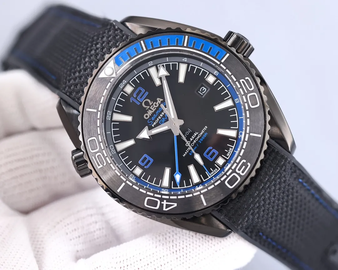 【Top replica】💰3300! Omega Planet Ocean 600 meters, the entire series of deep-sea black watches once again reach the top! Five codes in one, warranty card, diamond card, observatory certification card, hang tag, etc. Exclusive number 87895505, exclusive quality, exclusive packaging. In 2021, the official website strongly recommends the exclusive quality of the Seamaster series 600-meter diving watch [Model] 215.32.44.21.01.001 [Movement] Equipped with 8900/8906 automatic mechanical movement, original see-through design, revised movement, accurate running time, strong practicality, 100% waterproof [Glass] With arched wear-resistant glass, table diameter 45.5mm, thickness 15.5mm [Case] Made of 316L stainless steel, post-processed and polished, equipped with the only original ceramic ring in its class with an original one-way rotating timing ring. [Watch strap] Belt/tape/steel strap, buckle steel strap 316L fine steel brushed and polished, Italian imported cowhide with imported frog glue, steel strap with same-class original Omega stretch buckle, fine-adjustable buckle, same-class value, please certify the exclusive details, the exclusive quality code is 87895505 Authentic copy-Reprint🔥Top product, high quality products constantly🔥