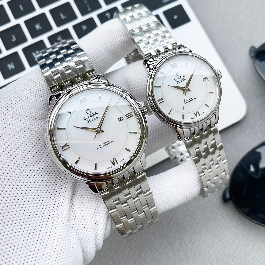 Omega-De Ville Series-Couple Watches! Authentic mold opening, the highest version on the market 👏The lettering is made of natural pearl shells, crystal clear (the design is very imaginative) 👏The glass is upgraded to high-definition arched double sapphire glass (clearer display, anti-scratch) 👏The back of the steel belt also has the original laser product batch number! It took 9 months to make many corrections and upgrades to create a 1:1 shell model, striving for perfection! The diameter of men's wear is 39.5mm, and the diameter of women's wear is 32.7mm👏! The style adopts the original Citizen 8215® movement, which vibrates 28,800 times per hour, and has zero repair quality. ✅The style is matched with Italian cowhide to make the wrist more comfortable and comfortable. 🗣The strap/buckle is engraved with the classic "OMEGA" logo, which is generous and classy. Real shot🔰Please pay attention to the details!