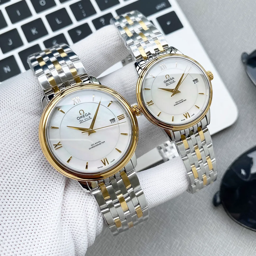 Omega-De Ville Series-Couple Watches! Authentic mold opening, the highest version on the market 👏The lettering is made of natural pearl shells, crystal clear (the design is very imaginative) 👏The glass is upgraded to high-definition arched double sapphire glass (clearer display, anti-scratch) 👏The back of the steel belt also has the original laser product batch number! It took 9 months to make many corrections and upgrades to create a 1:1 shell model, striving for perfection! The diameter of men's wear is 39.5mm, and the diameter of women's wear is 32.7mm👏! The style adopts the original Citizen 8215® movement, which vibrates 28,800 times per hour, and has zero repair quality. ✅The style is matched with Italian cowhide to make the wrist more comfortable and comfortable. 🗣The strap/buckle is engraved with the classic "OMEGA" logo, which is generous and classy. Real shot🔰Please pay attention to the details!