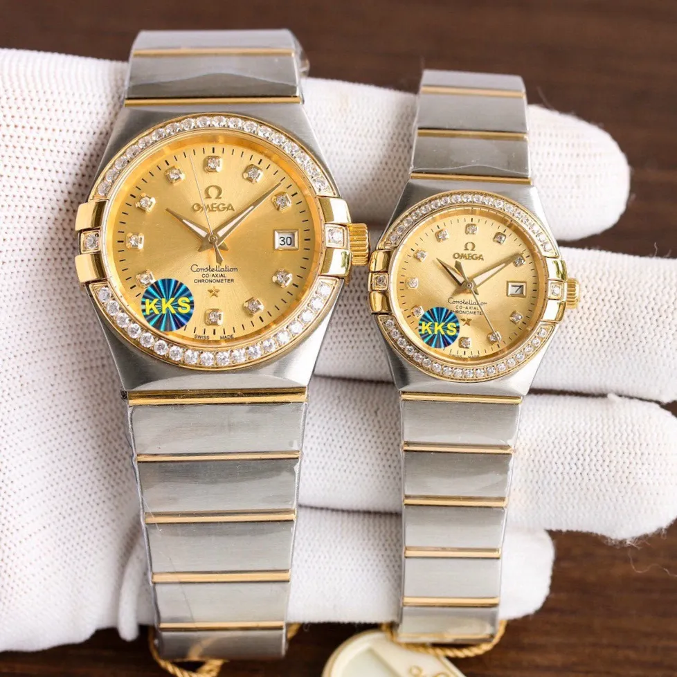 [Customized all-in-one machine] 💰1920 each! Omega's new upgraded version will arrive in 2022. The revised quality is exclusively customized. The 8500 movement is specially designed. The real-shot classic style is eternal. Omega Omega couple watch, double eagle constellation series. The men's model is equipped with imported 8215 movement machinery (zero repair). The female model is equipped with imported Seiko NH05 movement machinery (zero repair)...Swiss quality 100% super waterproof luminous sapphire glass back design, size male 38mmx10.5, Female 27mmx10.5, three-level waterproof, you can swim with confidence 🏊 The appearance is the same as the inside, unique! Create market-friendly prices! Welcome to forward and order! Please certify the exclusive KKS details. The KKS exclusive quality code is 80456374. Welcome to compare the quality.