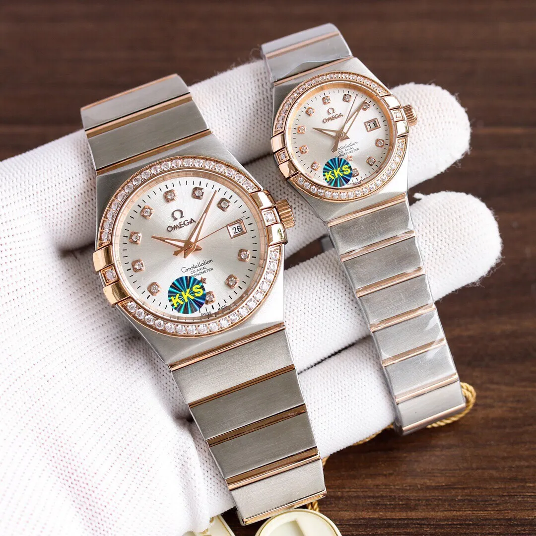 [Customized all-in-one machine] 💰1920 each! Omega's new upgraded version will arrive in 2022. The revised quality is exclusively customized. The 8500 movement is specially designed. The real-shot classic style is eternal. Omega Omega couple watch, double eagle constellation series. The men's model is equipped with imported 8215 movement machinery (zero repair). The female model is equipped with imported Seiko NH05 movement machinery (zero repair)...Swiss quality 100% super waterproof luminous sapphire glass back design, size male 38mmx10.5, Female 27mmx10.5, three-level waterproof, you can swim with confidence 🏊 The appearance is the same as the inside, unique! Create market-friendly prices! Welcome to forward and order! Please certify the exclusive KKS details. The KKS exclusive quality code is 80456374. Welcome to compare the quality.