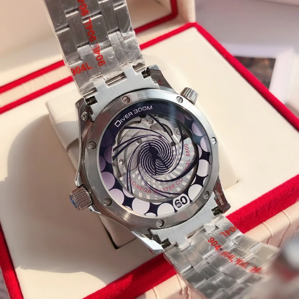 【High-end replica】💰1240! 【Customized all-in-one machine】💰1920! Omega Seamaster 007 and Commemorative Edition Seamaster series are being upgraded and upgraded🔥 The new Seamaster Commemorative Edition 007 series watches have arrived🎉According to official synchronization and in-depth analysis of the original details! Always adhering to the practical value, there is no best, only better upgrade concept, bringing the entire series of Omega Seamaster watches with the new Citizen movement to the top again! [Movement] Equipped with 💯 brand new imported 9015 all-in-one automatic mechanical movement, original see-through design, 0️⃣repair, accurate running time, strong practicality [Case] ​​Made of 316L fine steel case, equipped with the same level of original one-way rotating timing ring [Bracelet] 316 fine steel five-bead bracelet, solid material and stable texture. The actual picture is a customized all-in-one machine!