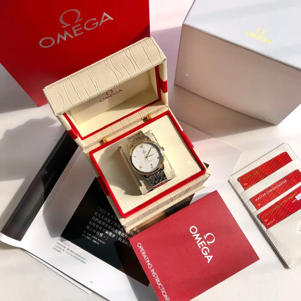 【High-end replica】💰1440! 【Customized all-in-one machine】💰1920! Omega De Ville's 2023 blockbuster new product - the third-generation De Ville series men's watch [casual, simple, classic and popular] the De Ville series once again refreshes its appearance and is consistent with the essence of the original. It is different from the second-generation De Ville updated in the same year. It adopts the same transparent bottom design as the original. On the basis of matching the imported Citizen movement, the original top is modified, which is perfect and as close to the genuine product as possible. [Movement] Equipped with the zero-repair 💯 brand-new Citizen 9015 all-in-one automatic mechanical movement, accurate travel time, long-lasting durability, and highly recognized by watch friends [Case] 316L stainless steel case, modified and beautiful body. The bottom cover is embossed according to the original synchronized track literal, 39.5mm shell size, adhering to the same original details. Curved dial, deep waterproof, scratch-resistant sapphire glass [Bracelet] Using 316L stainless steel bracelet Optional with original folding stretch clasp or calfskin strap of the same material