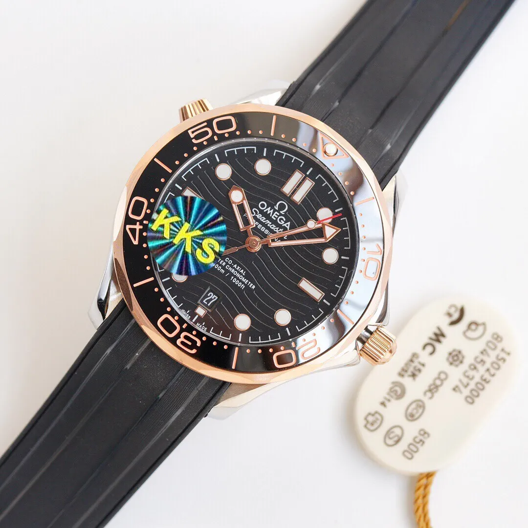 Brand new KKS factory three codes in one, unique packaging, exclusive coding, the steel strap is adjustable with a fine-tuning buckle, high-end quality, high profit, welcome to experience, 100% waterproof and swimmable. Hot model returns 🔥 Hot model returns 🔥 Hot model returns 🔥 KKS new products are launched Three codes in one, exclusive quality, exclusive packaging, always adhering to practical value, there is no best, only a better upgrade concept, pushing the entire series of Omega Seamaster watches to the top again! In 2020, the official highly recommended Seamaster series 300-meter diving watch has exclusive quality on the entire network. [Movement] Equipped with 💯 brand new Japanese original Citizen 8215 automatic mechanical movement, original see-through design, corrected movement 8500 restoration all-in-one machine, 0️⃣repair, accurate running time, strong practicality, 100% waterproof [Glass] Double-bright Sapphire shock-proof and scratch-proof glass Equipped with arched wear-resistant and scratch-resistant glass, it is three-level waterproof and can swim with confidence🏊, watch diameter 39.5/11mm [Case] Made of 316L stainless steel case, equipped with the only original ceramic one-way rotating chronograph ring in its class [Belt] The buckle is polished from 316L fine steel, imported Italian cowhide and imported frog glue to show the endless quality. It is equipped with the only original Omega stretch buckle in its class, which can be finely adjusted. It is the best value in its class. Please certify the exclusive KKS details. The KKS exclusive quality code is 80456374. Welcome to compare the quality.