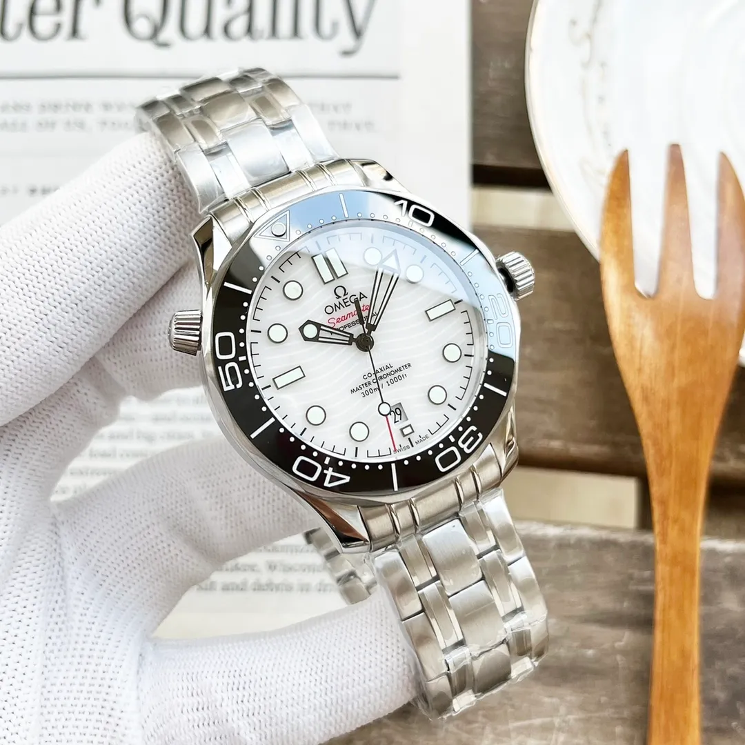 【High-end replica】💰1160! 【Top replica】💰2400! The OMEGA V3 version, Haima-300, and AC are made from genuine molds, and all accessories are interchangeable with genuine products! [Movement] Adopts exclusive restoration and restoration of 8800 machine technology (Swiss 7750 movement) to present an integrated black wheel, high-energy kinetic energy storage, up to 72 hours, precision 8800 calibration, observatory time difference [Case] ​​Made of 904L fine steel turning, first-class polishing technology, visible color, controlled restoration of genuine accuracy, and consistent coding on the bottom of the case! The strap is made of imported silicone strap, which is durable and completely consistent with the original product!  [Details] The four codes of buckle, automatic hammer, card and tag are synchronized, carefully crafted, dedicated to quality, never sloppy!