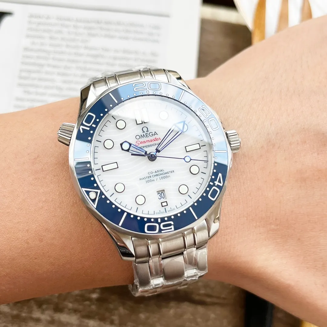 【High-end replica】💰1160! 【Top replica】💰2400! The OMEGA V3 version, Haima-300, and AC are made from genuine molds, and all accessories are interchangeable with genuine products! [Movement] Adopts exclusive restoration and restoration of 8800 machine technology (Swiss 7750 movement) to present an integrated black wheel, high-energy kinetic energy storage, up to 72 hours, precision 8800 calibration, observatory time difference [Case] ​​Made of 904L fine steel turning, first-class polishing technology, visible color, controlled restoration of genuine accuracy, and consistent coding on the bottom of the case! The strap is made of imported silicone strap, which is durable and completely consistent with the original product!  [Details] The four codes of buckle, automatic hammer, card and tag are synchronized, carefully crafted, dedicated to quality, never sloppy!