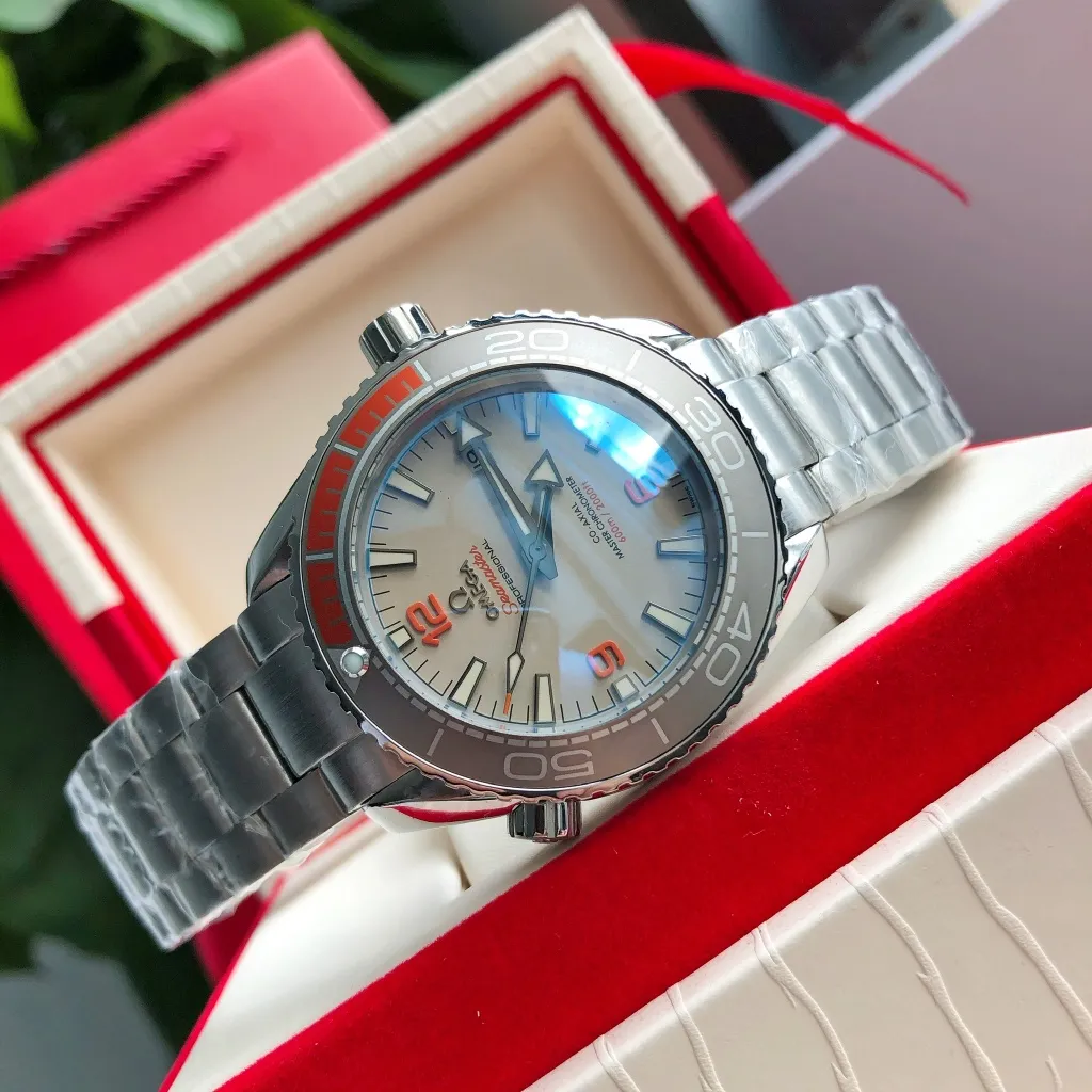 High-end replica 💰1240! TW Taiwan Factory💰1720! 2024 new customized Omega Seamaster series 600-meter America's Cup limited edition diving watch has arrived. It is exclusively customized with original synchronization details. Each watch number is engraved with an identification number and will never be repeated. The ceramic bezel is unique to the entire network. It has a Citizen movement internally and the external repair details are synchronized with the original. [Movement] Equipped with 💯 Brand new Japanese original 9015 automatic mechanical movement, 0️⃣ repair, accurate running time, strong practicality [Case] Made of 316L stainless steel, electroplated in the vacuum furnace of the entire network, equipped with the only original ceramic one-way rotating chronograph ring in its class [Bracelet] Official synchronous rubber strap or 316 stainless steel chain of the Seamaster 600m Diving Watch produced by GD, with the only original push-pull adjustable clasp in its class ⚠️Please look for the exclusive quality of GD products