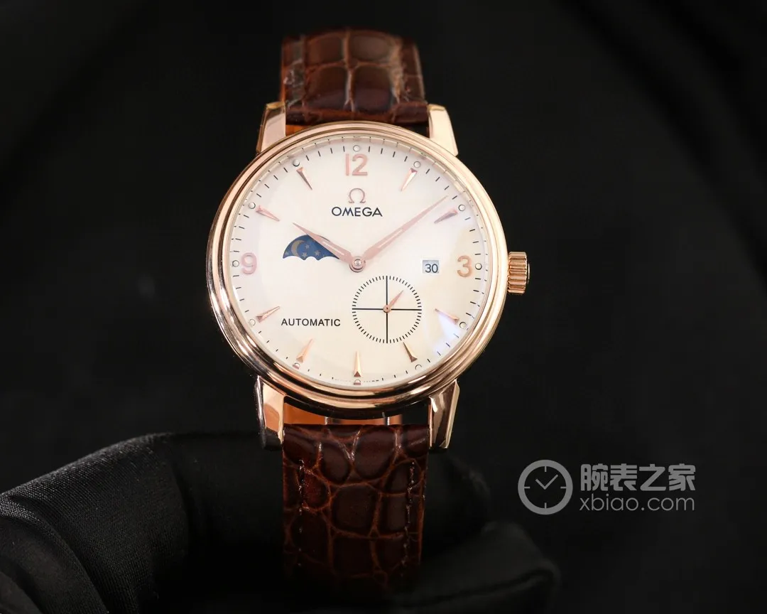 【Foreign trade import】💰1300! Omega (top quality, outstanding debut) 🎉🎉 [Type]: Boutique men's watch (top), exquisite quality [Strap]: Genuine leather/316L stainless steel strap (durable) [Movement]: Top mechanical movement (stable) [Material]: Mineral super strong mirror (wear-resistant) Exquisite quality, generous style, excellent temperament, wise and exclusive [Size]: 42mm diameter, 12mm thick, hot sale! Welcome to reprint!