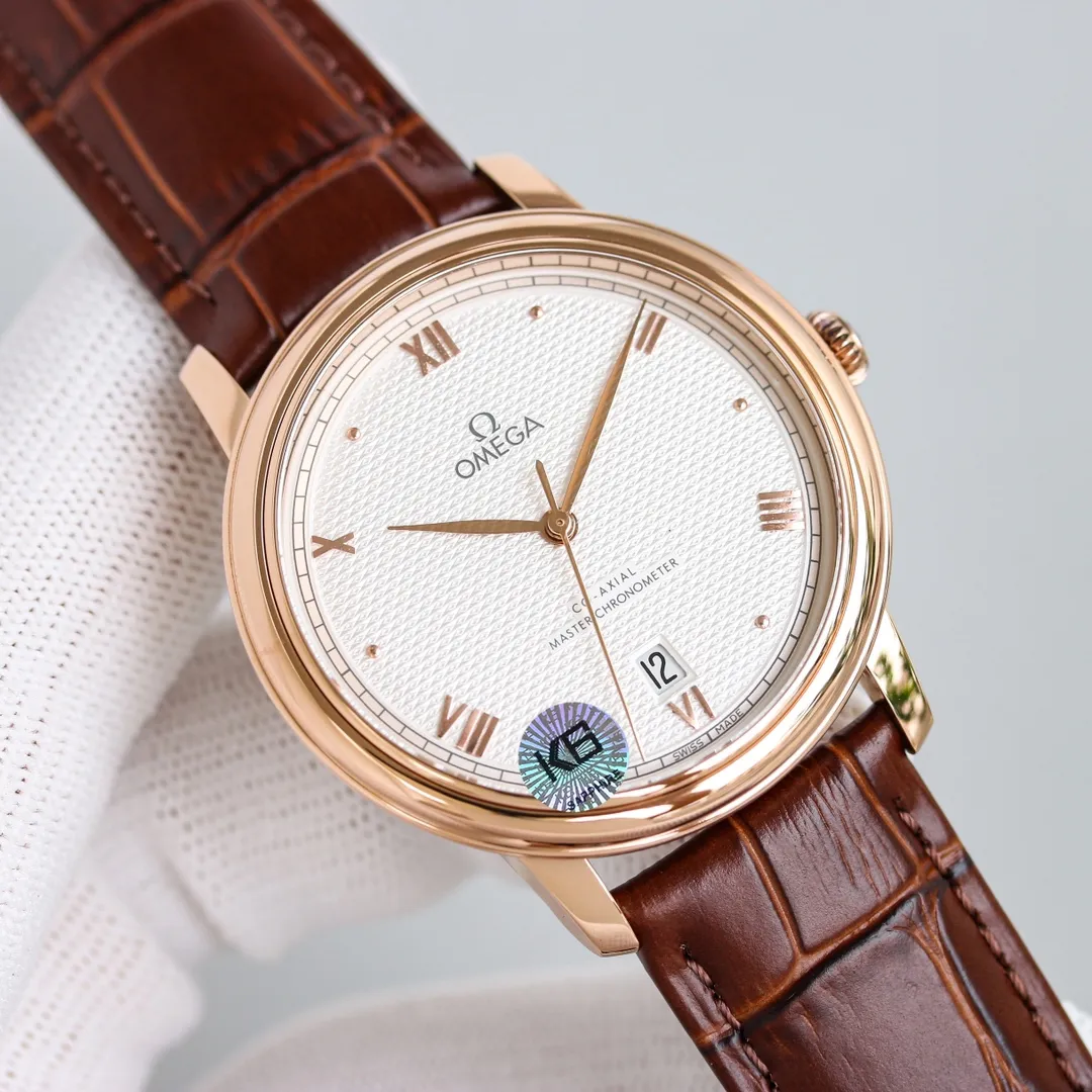 【Top replica】💰3500! The fourth generation of the new Omega De Ville Elegant series, classic business men's model, size 40x10mm, 8800 black balance wheel automatic mechanical movement, 316 stainless steel case, sapphire mirror, arched dial, dial decorated with "orbital" minute chart, gray hands with PVD treatment, Roman numerals and cambered hour markers alternate, Italian cowhide strap and 316 stainless steel strap optional, original pin buckle and double snap buckle, waterproof to 50 meters!