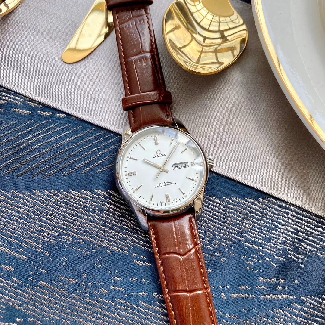 【Foreign trade import】💰1240! Omega (Exquisite quality, outstanding debut) 🎉🎉 [Type]: Fine men's watch (top) exquisite [Strap]: Genuine leather/316L stainless steel strap (durable) [Movement]: Top mechanical movement (stable) [Material]: Super strong mineral mirror (higher definition) Exquisite quality and generous style, excellent temperament, wise and exclusive [Size]: 40mm diameter, 12mm thick, hot sale! Welcome to reprint!
