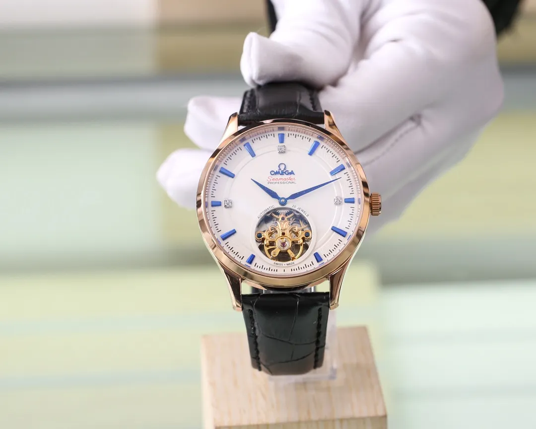 【Foreign trade import】💰1340! Omega (a noble and wise work) is of high quality! Type: Exquisite men's watch (more excellent) Best design Strap: Genuine cowhide/316L stainless steel strap (more durable) Very popular Movement: Top mechanical movement (stable) Material: Mineral super strong mirror (wear-resistant) Real man Smart style Strong three-dimensional sense Special design Return with great reputation Size: 42mm in diameter and 12mm thick Smart launch! Welcome to reprint!