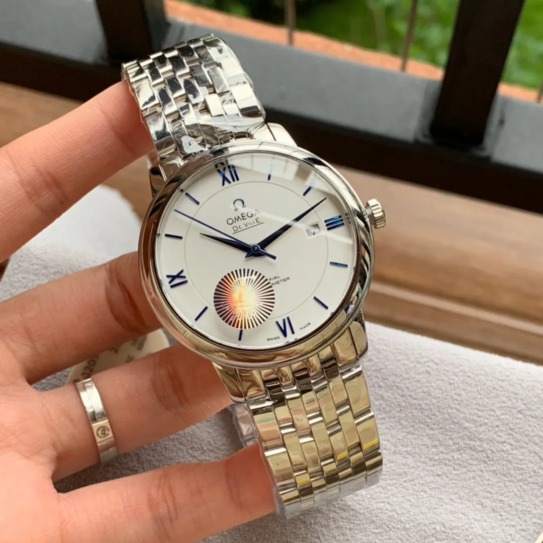 [Foreign trade import] 💰1840 Omega has overcome many difficulties to create a perfect De Ville that is durable for 10 years. Every detail is comparable to the original. The accessories are completely interchangeable with the original. It has always been in the mode of buying molds to make perfect replicas. It exclusively owns the automatic retractable original buckle that is consistent with the original. De Ville is a witness to the comprehensive strength of Factory F🏅️🏅️ Shocking launch🎈🎈The launch is the biggest benefit to thousands of watch lovers🎈🎈 When it comes to the Omega De Ville series, the first thing that comes to mind is its dignified, elegant, simple, simple and unobtrusive appearance. Although simple, it is very delicate. The watches in this series are worn with a steady, cautious and prudent character. Configuration parameters: Brand: Omega Series: Die Fei series Movement: Citizen 8215 new machine imported from Japan Case material: 316L fine steel CNC engraving Ultra-precision Waterproof depth 100 meters🏊‍♀️🏊🏊 Literal: The latest version of the De Ville orbit literal, the word nails are butt welded and inlaid with the same process as genuine products (the first in the industry) Table diameter: 39.5*9.7mm (the only one on the market that is consistent with the genuine product) Product grade: Super A Glass: Imported sapphire glass (0 difference in exposure and transparency with the original) Belt: Genuine American alligator leather strap (black/brown): 316L steel professionally polished by top masters/gloss/smoothness/comfort/the same quality as genuine buckles: original easy-strap pin buckle Steel buckle: original mold opening Same technology, same functions "Self-retractable" Bottom cover: Brushed process ➕The fineness of the embossed LOGO can be enlarged and refined. H80!