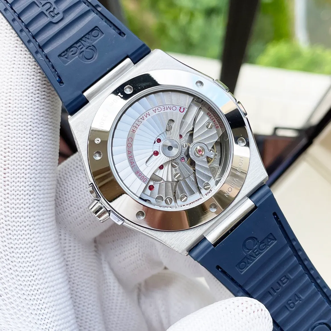 【High-end replica】💰1300! 【Customized all-in-one machine】💰1920! 【Top Replica】💰Private chat! Omega Constellation Series Men's Mechanical Watch, a new upgraded version will arrive in 2023. The quality is corrected and the 8500 movement splint is specially designed. [Movement] Re-engraved and restored 8500 coaxial movement. The see-through bottom movement can be seen at a glance and is perfectly presented. [Case] 316L stainless steel case, made by exclusive CNC process, with arched wear-resistant super-strong glass, clear text lines and well-proportioned checkering. It is three-degree waterproof and has a diameter of 41/11mm. [Watch chain] Italian imported cowhide rubber strap with original folding clasp